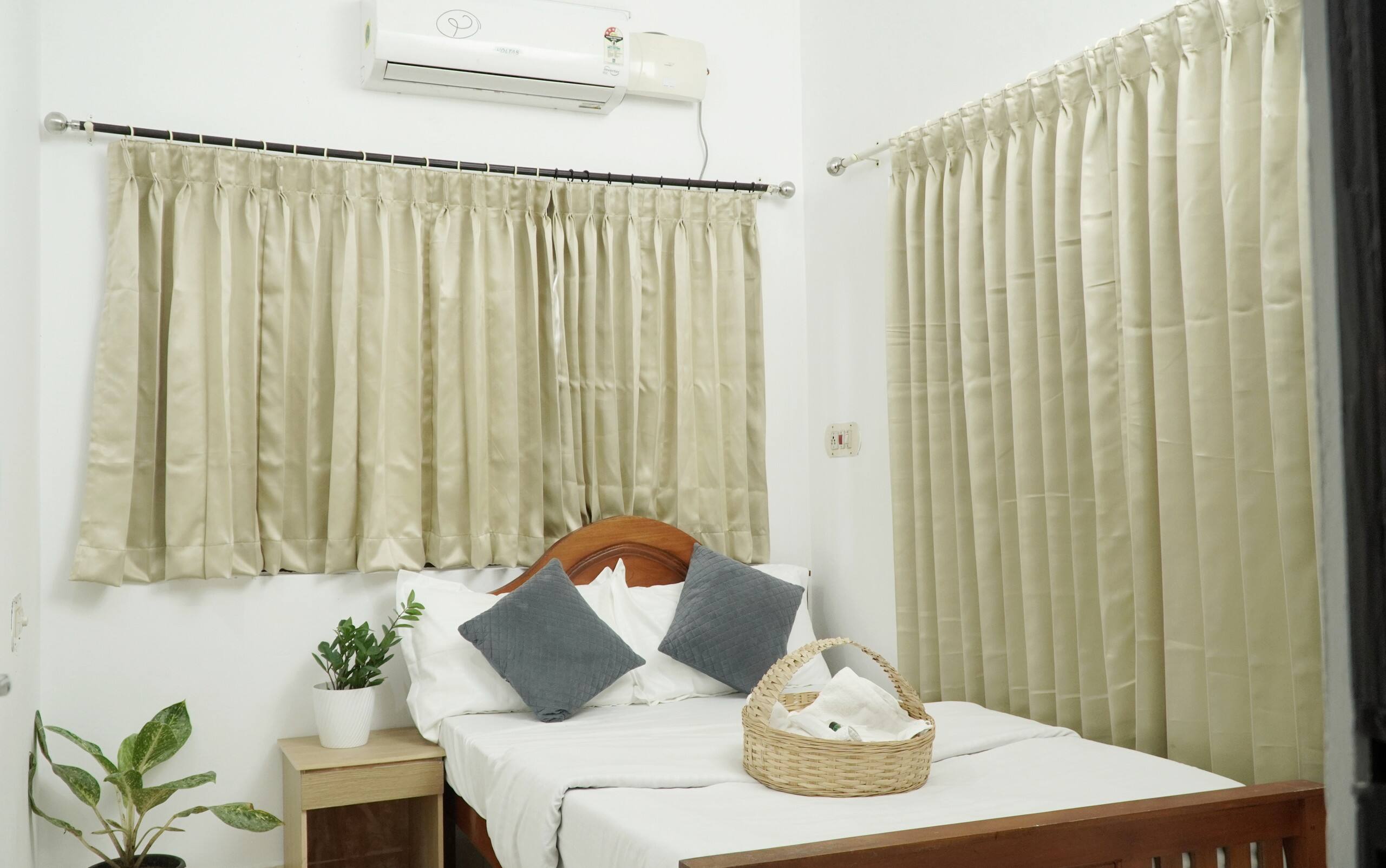 Mithra 3 bedroom AC budget apartment 23