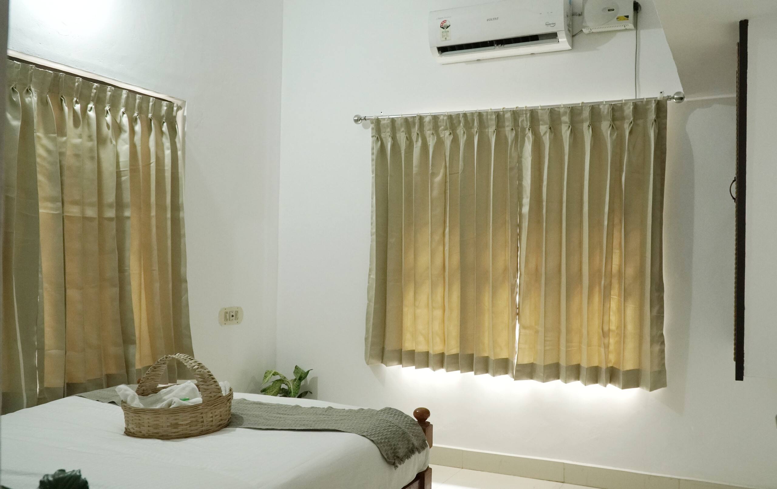 Mithra 3 bedroom AC budget apartment 15
