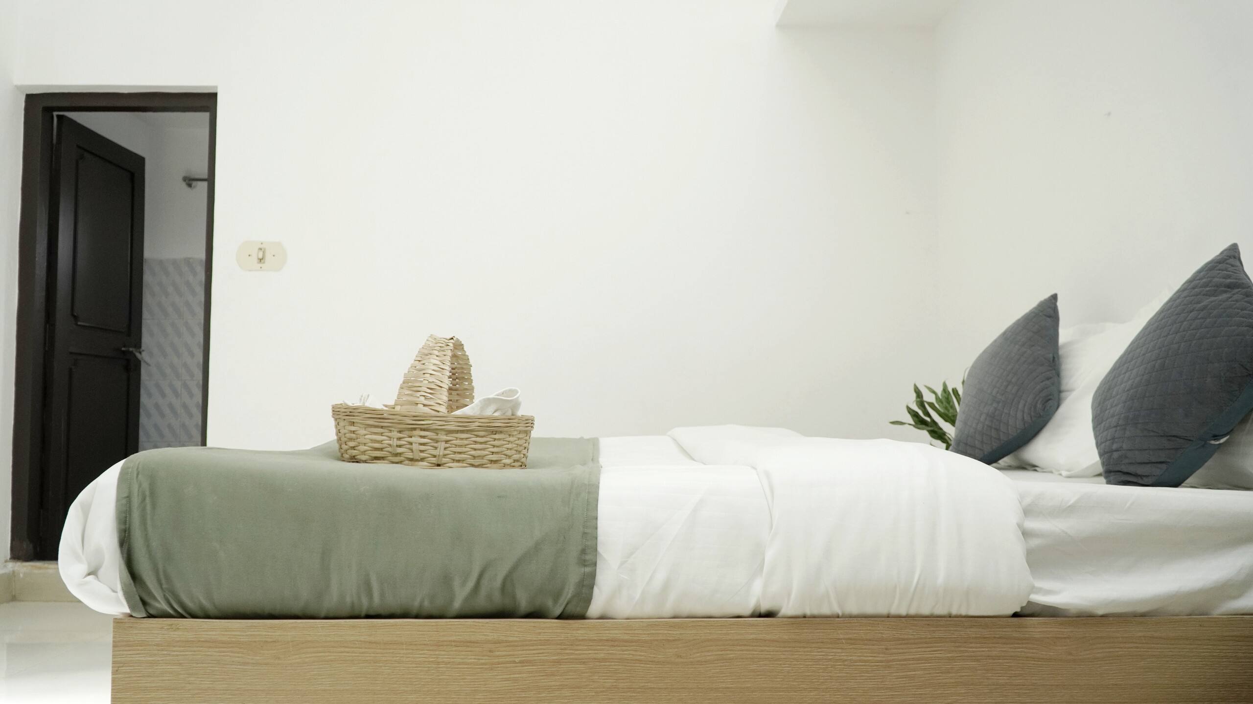 Mithra 3 bedroom AC budget apartment 10