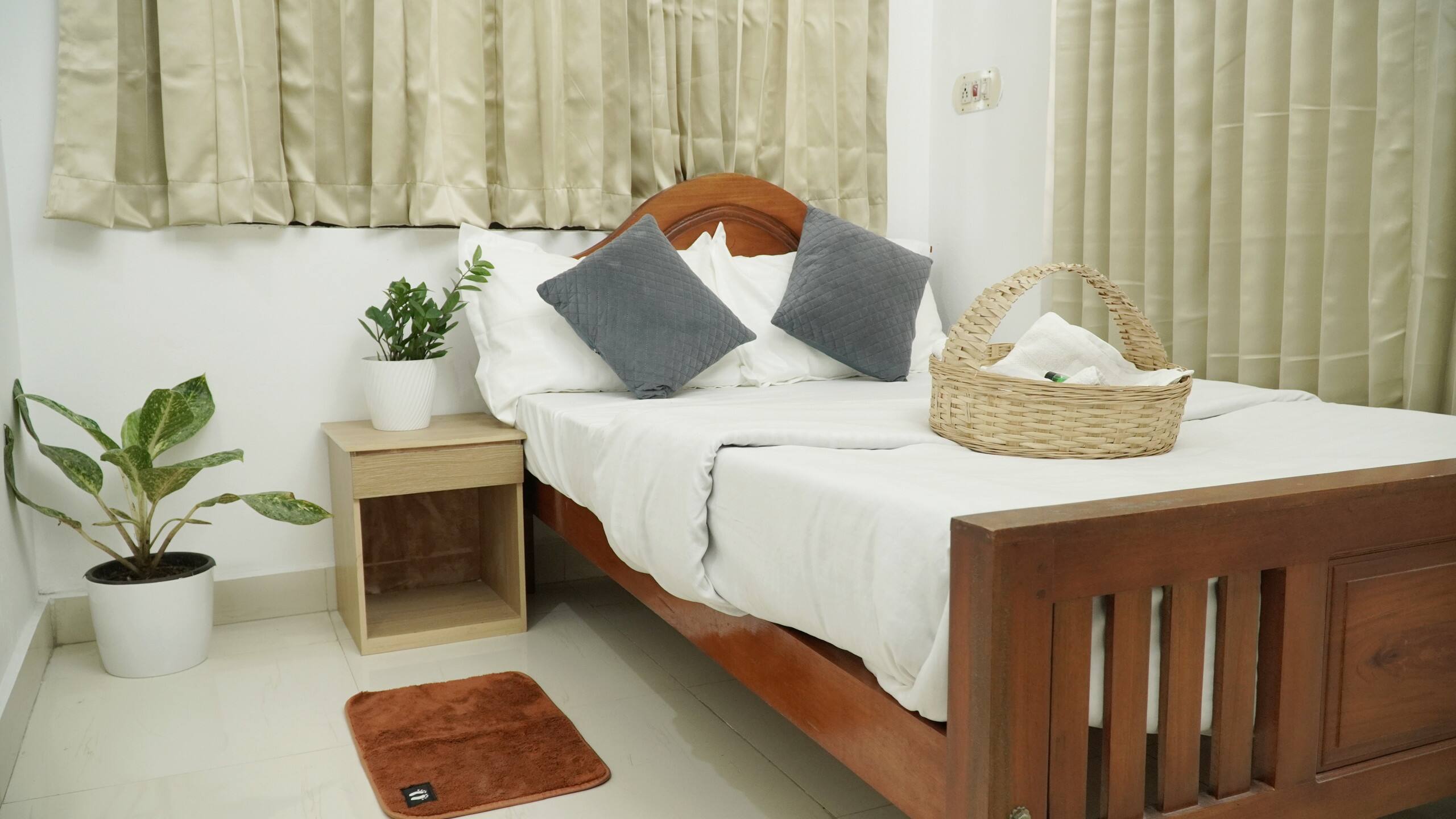 Mithra 3 bedroom AC budget apartment 19