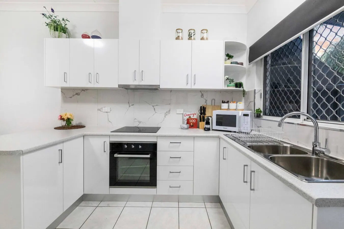 Zen Hideaway ~ 2BR unit in Alawa 12