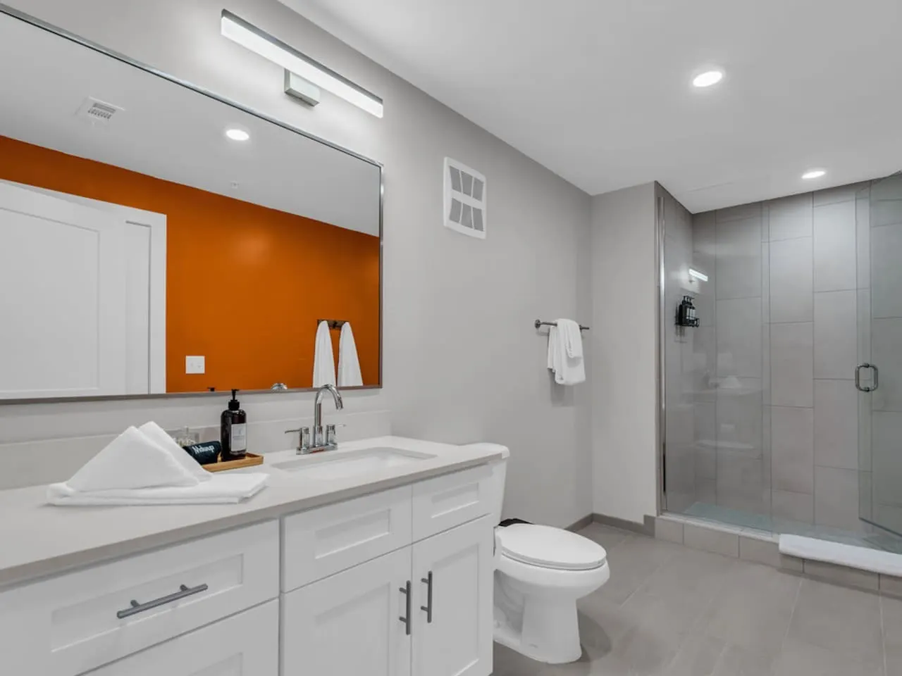 The Summit Nest | Cozy 1BR in the Heart of Knox — photo 4