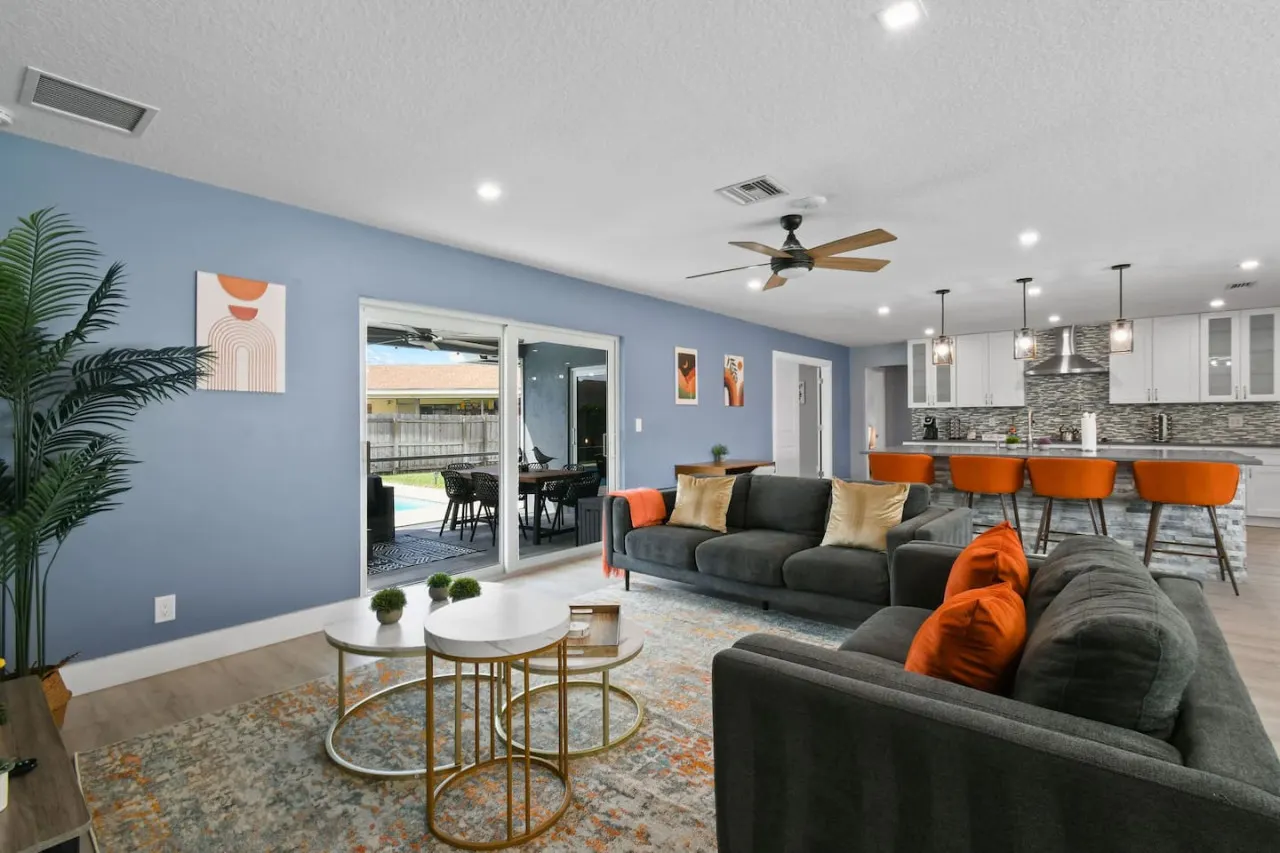 5BR Lux WEF Mins to Palm Beach Pool Home + Game Room *NEW Arcade + AC 15