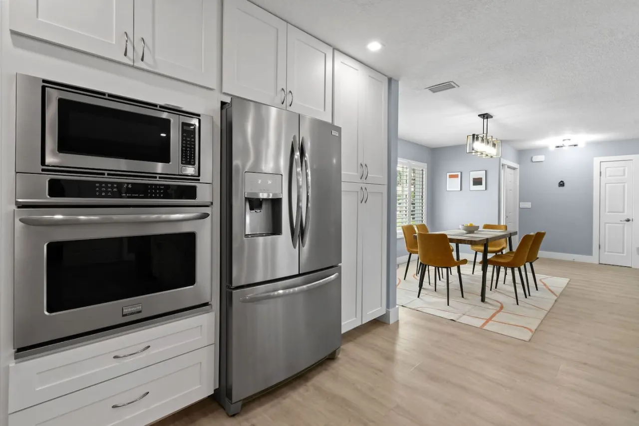 5BR Lux WEF Mins to Palm Beach Pool Home + Game Room *NEW Arcade + AC 8