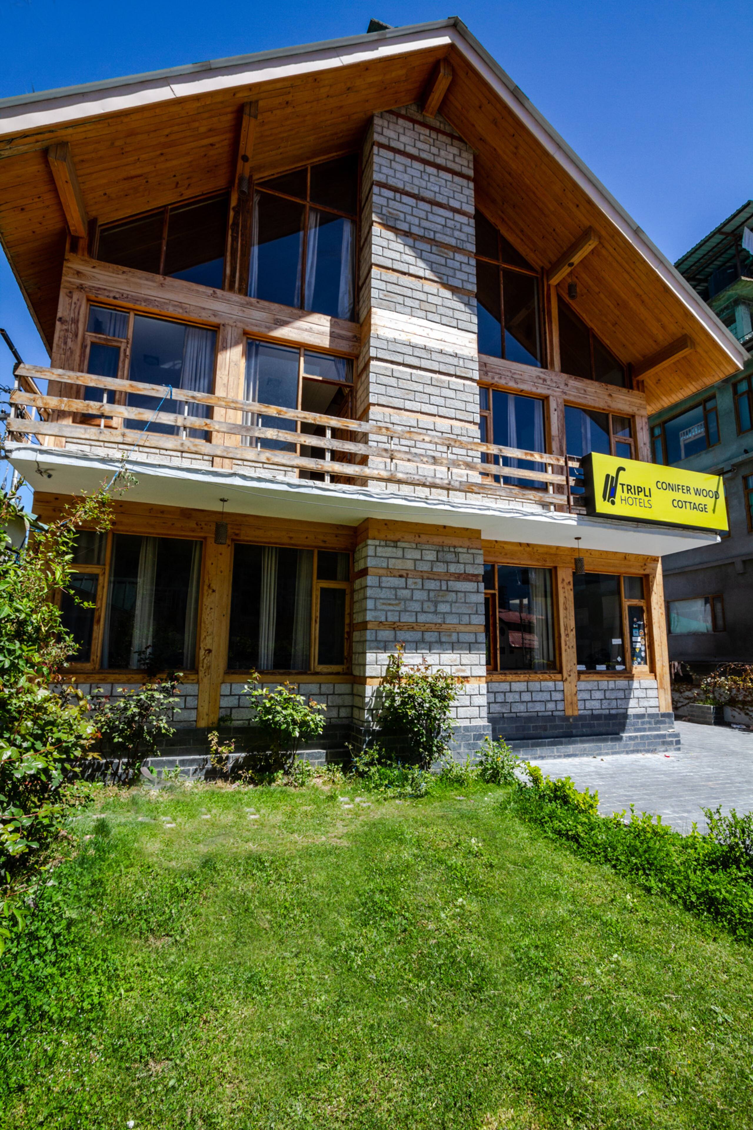 4 BHK Tripli Hotels Conifer Wood Cottage 37