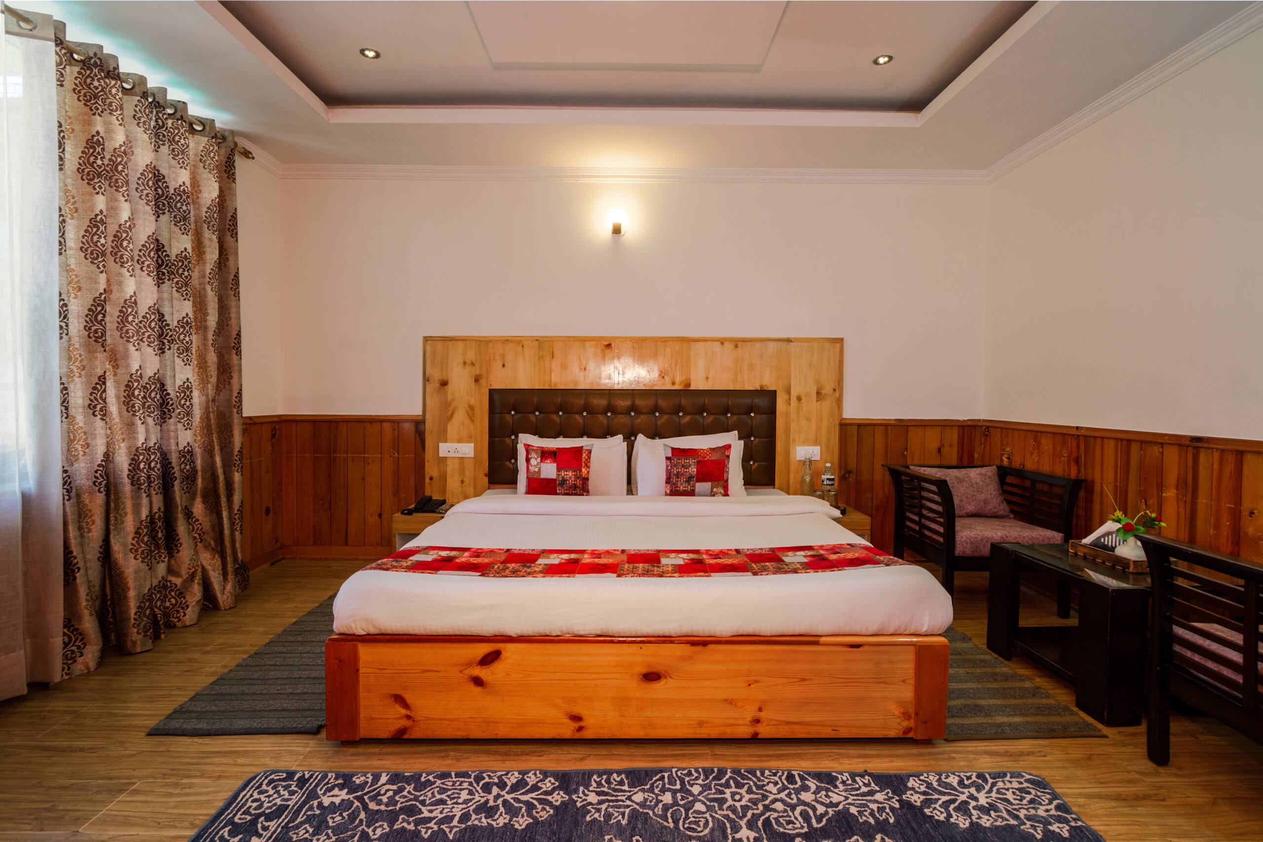 4 BHK Tripli Hotels Conifer Wood Cottage 26