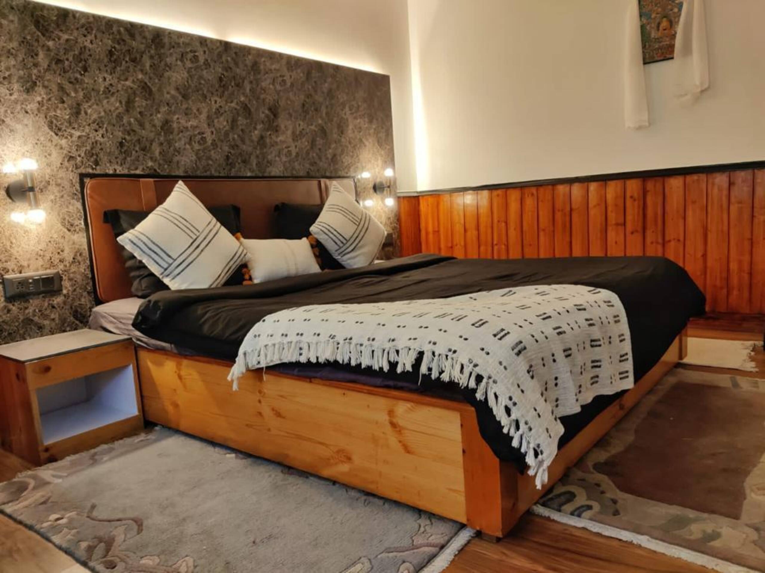 4 BHK Tripli Hotels Conifer Wood Cottage 7
