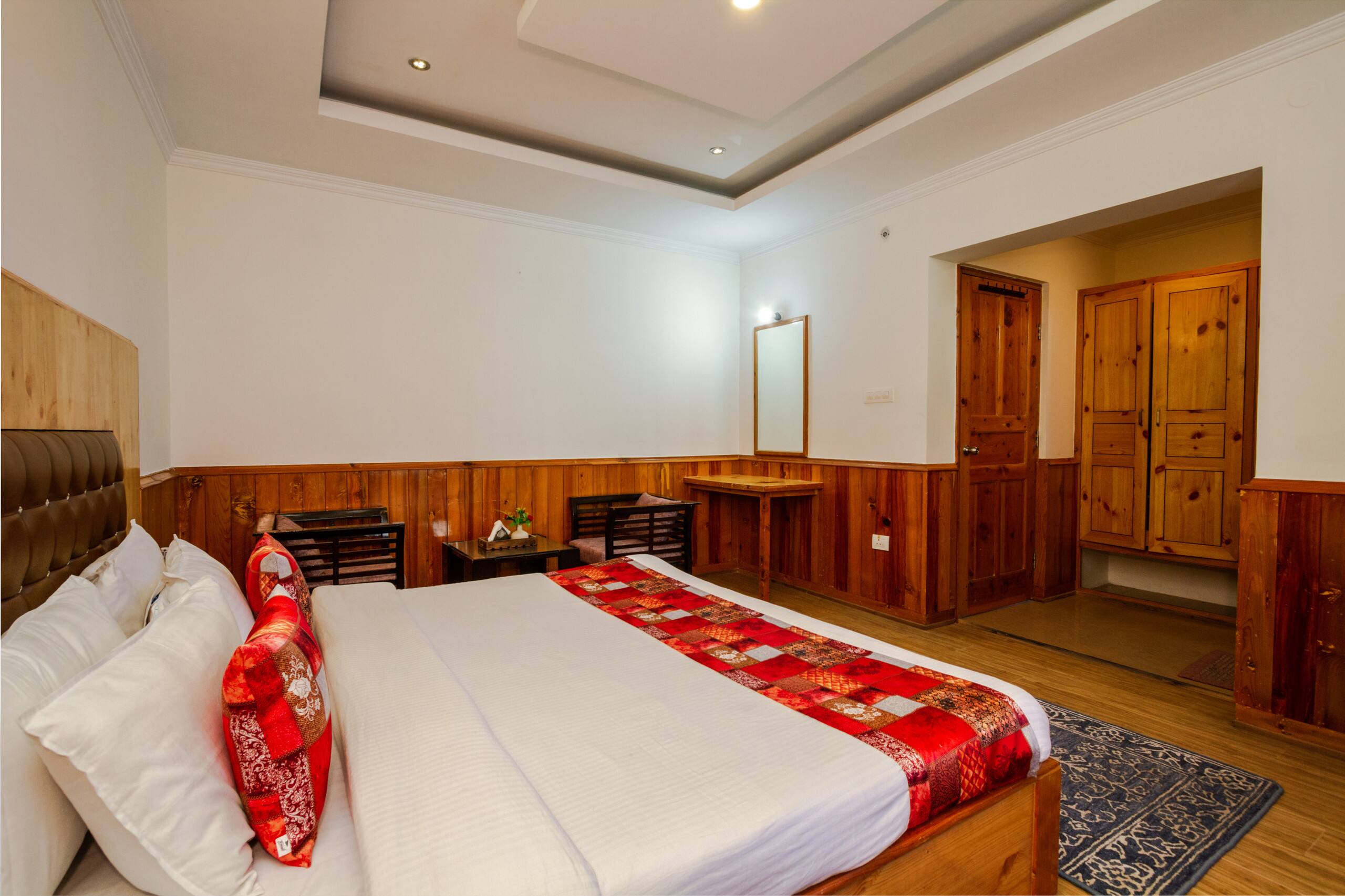 4 BHK Tripli Hotels Conifer Wood Cottage 9