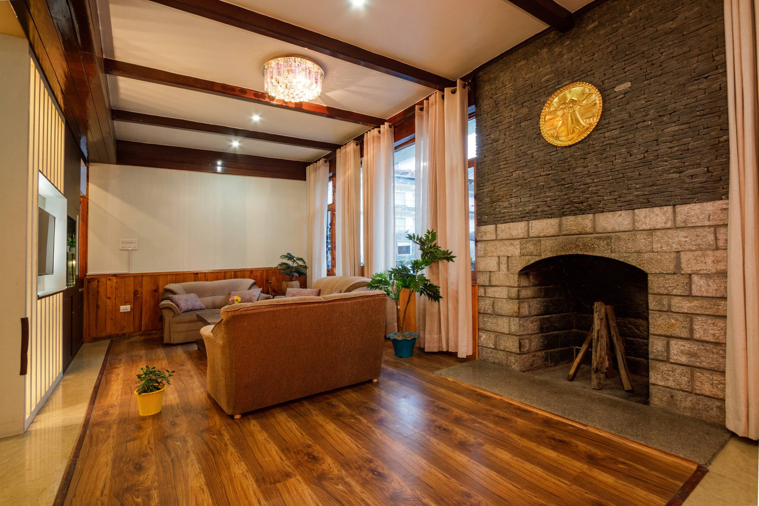 4 BHK Tripli Hotels Conifer Wood Cottage 31