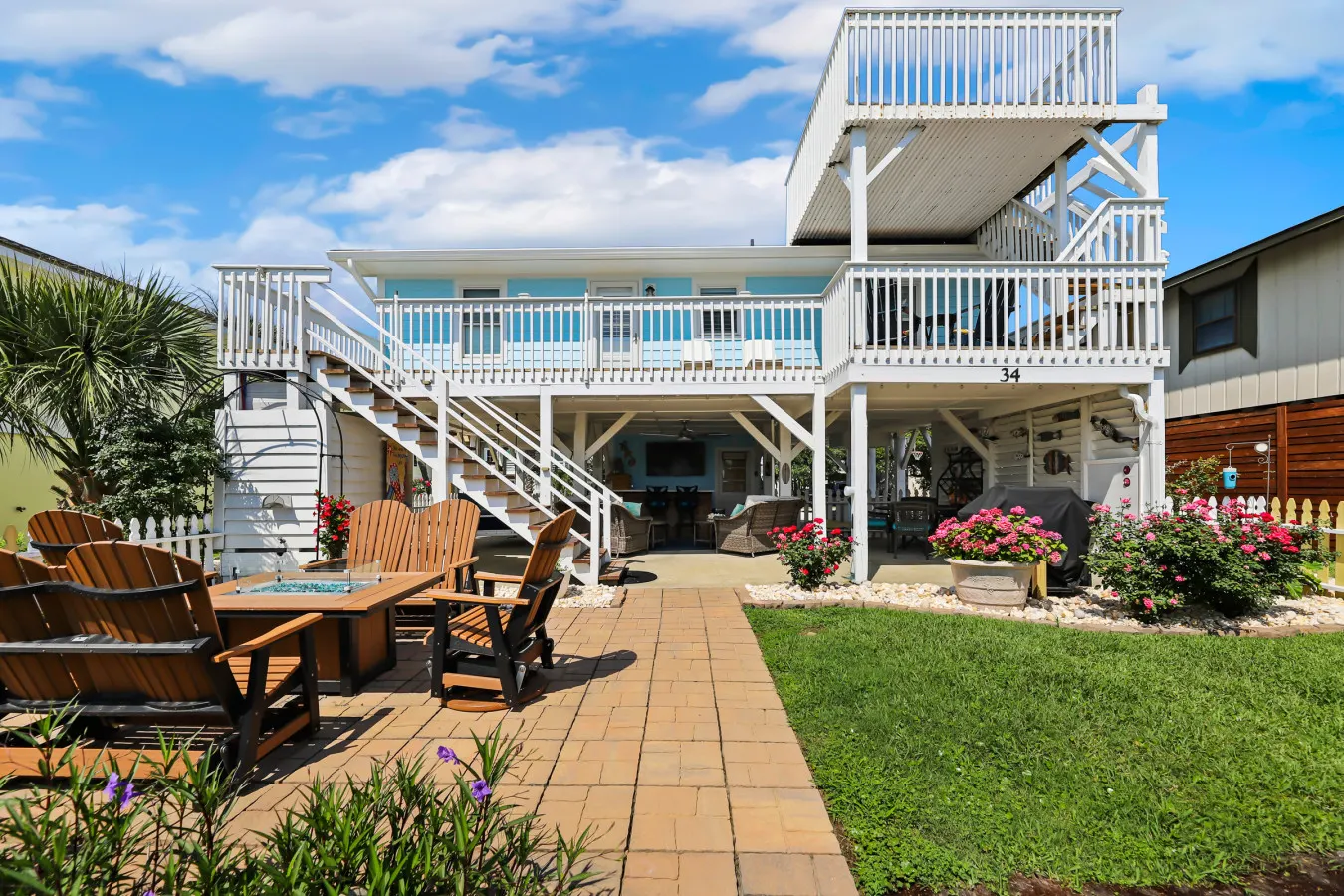 Beach Cottage OIB: a short walk to the beach 1