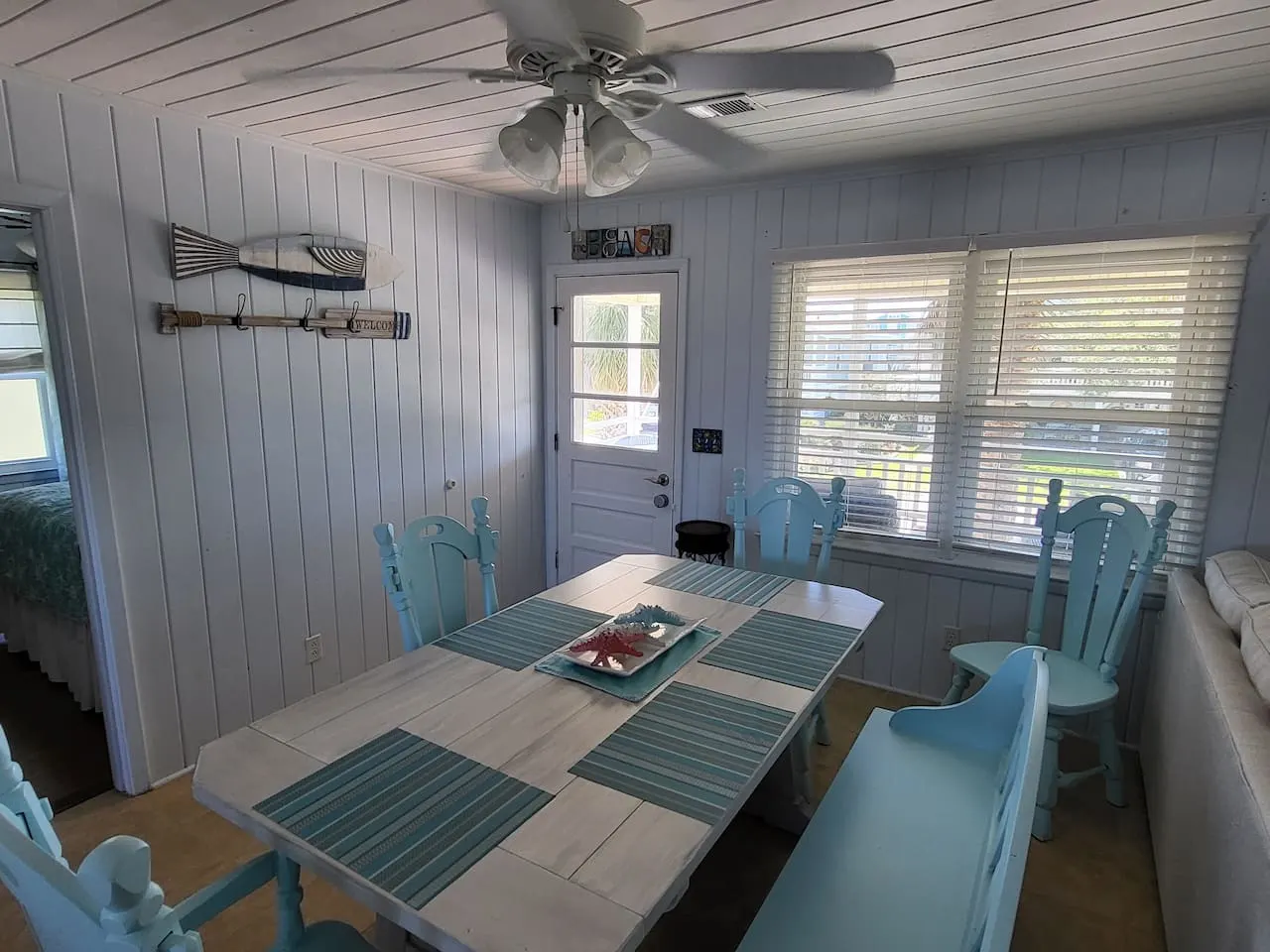 Beach Cottage OIB: a short walk to the beach 9