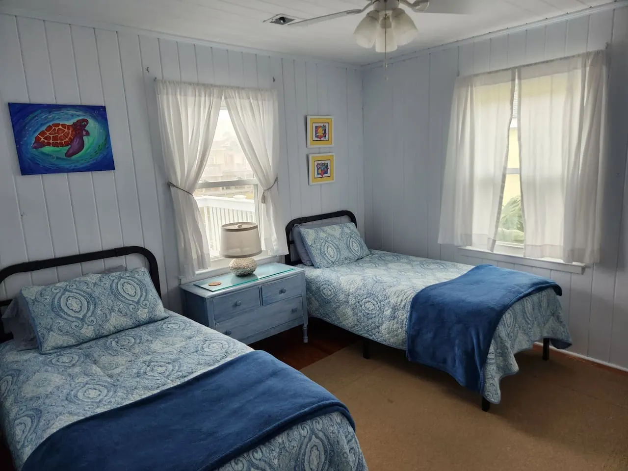 Beach Cottage OIB: a short walk to the beach 11