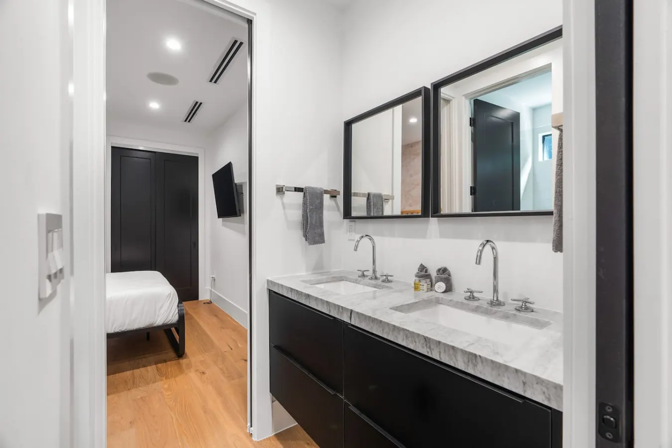 20% Off NEW 6BR Luxe Contemporary Villa with Pool! 7