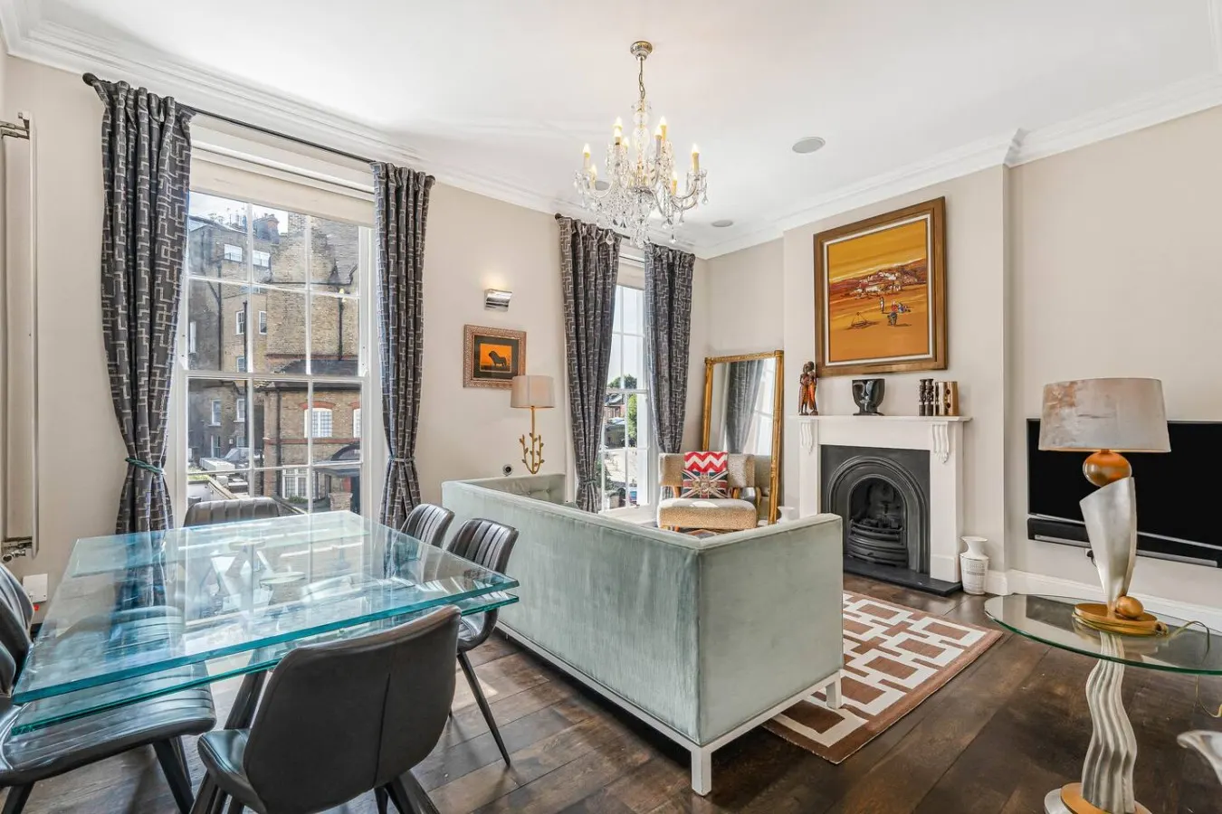 Knightsbridge Townhouse - Central AC & Sauna — photo 2