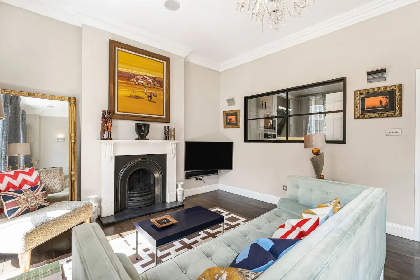 Knightsbridge Townhouse - Central AC & Sauna 9
