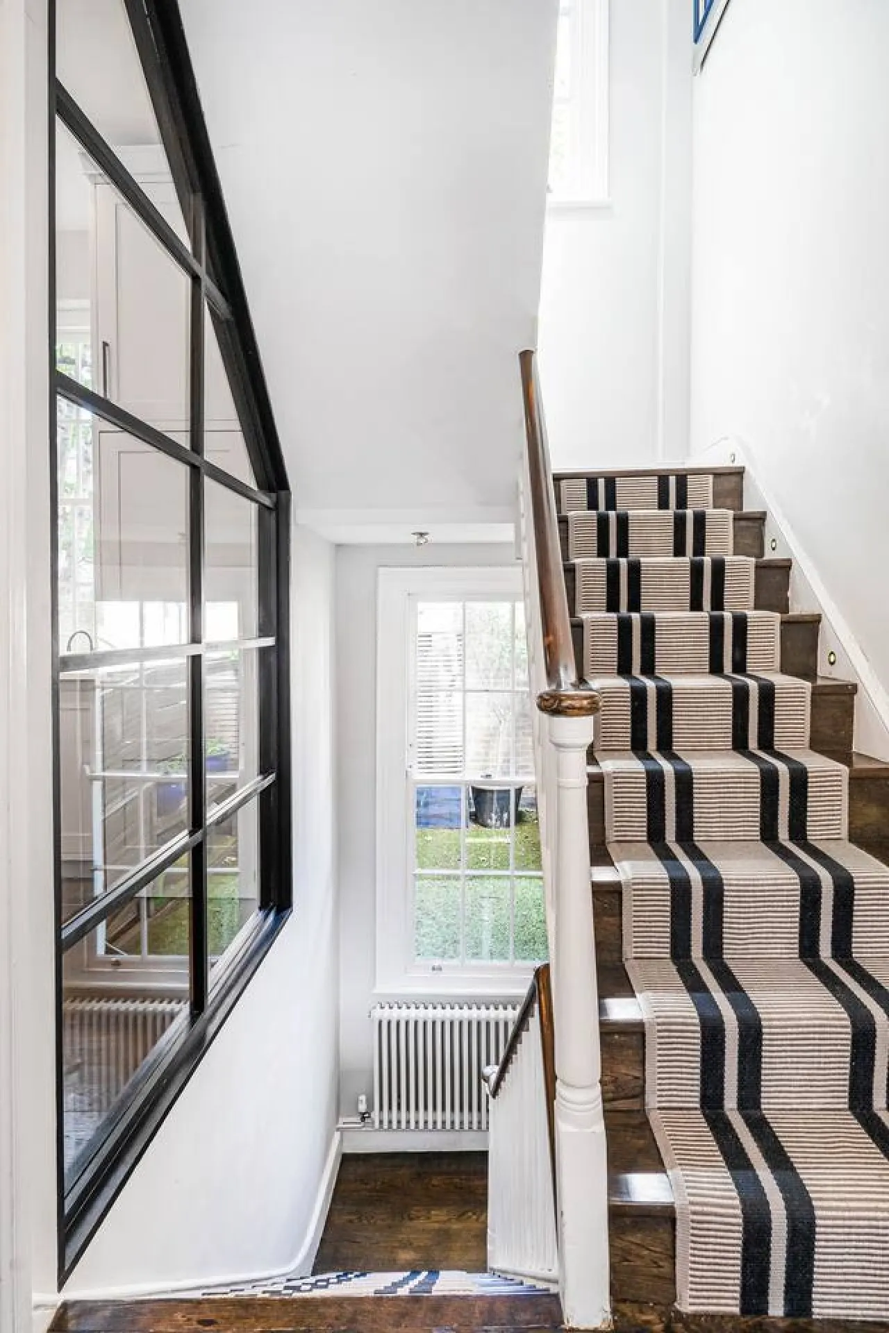 Knightsbridge Townhouse - Central AC & Sauna 20