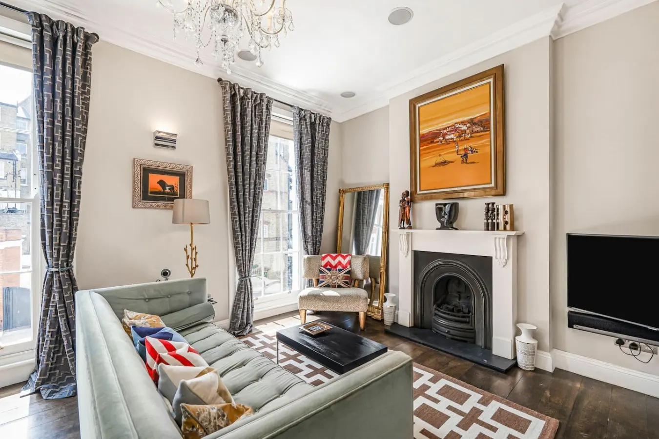 Knightsbridge Townhouse - Central AC & Sauna — photo 5