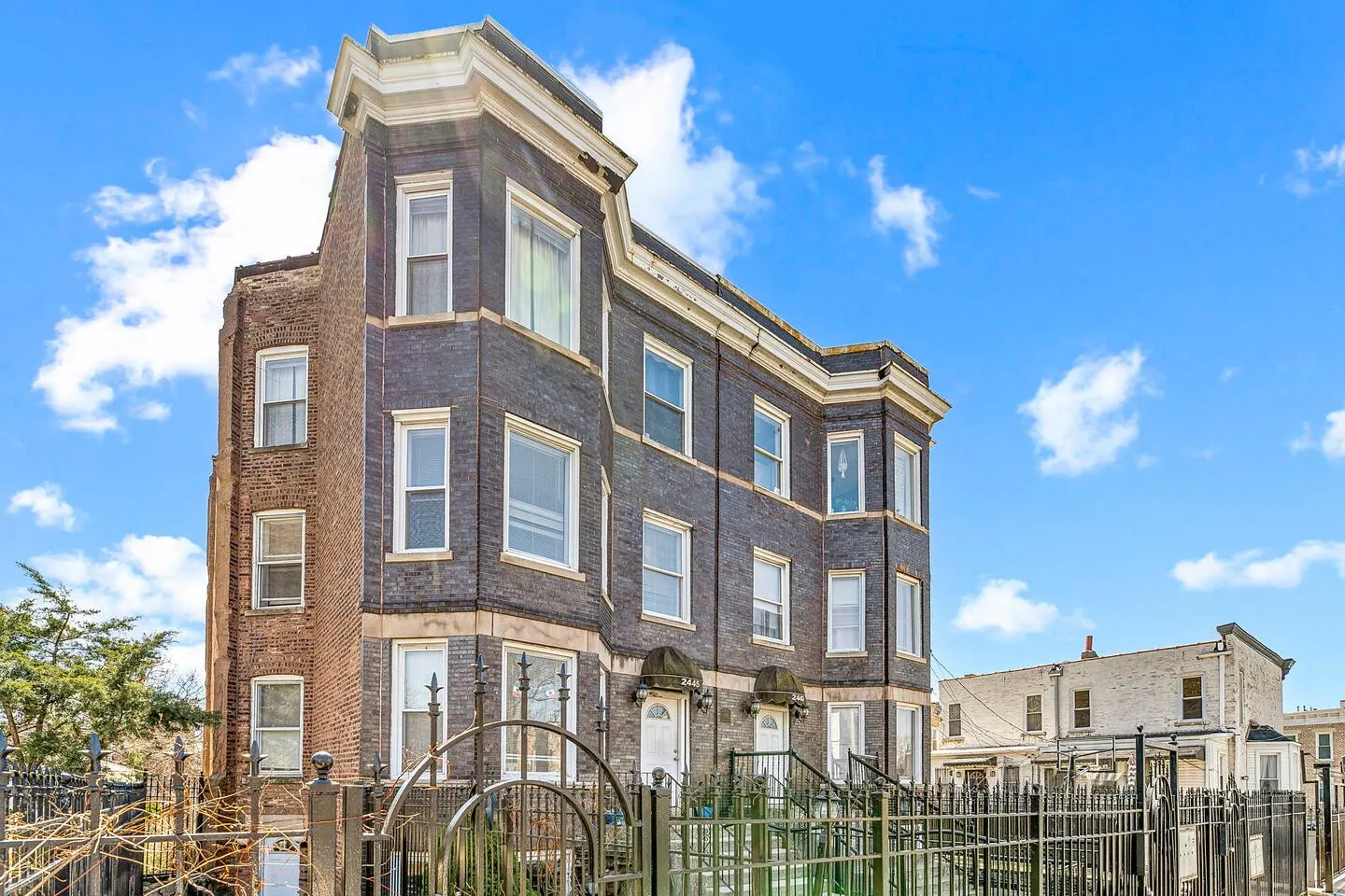 Modern 3BR Urban Retreat Near Med District & UIC 18