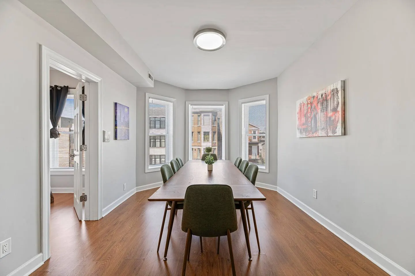 Modern 3BR Urban Retreat Near Med District & UIC 3