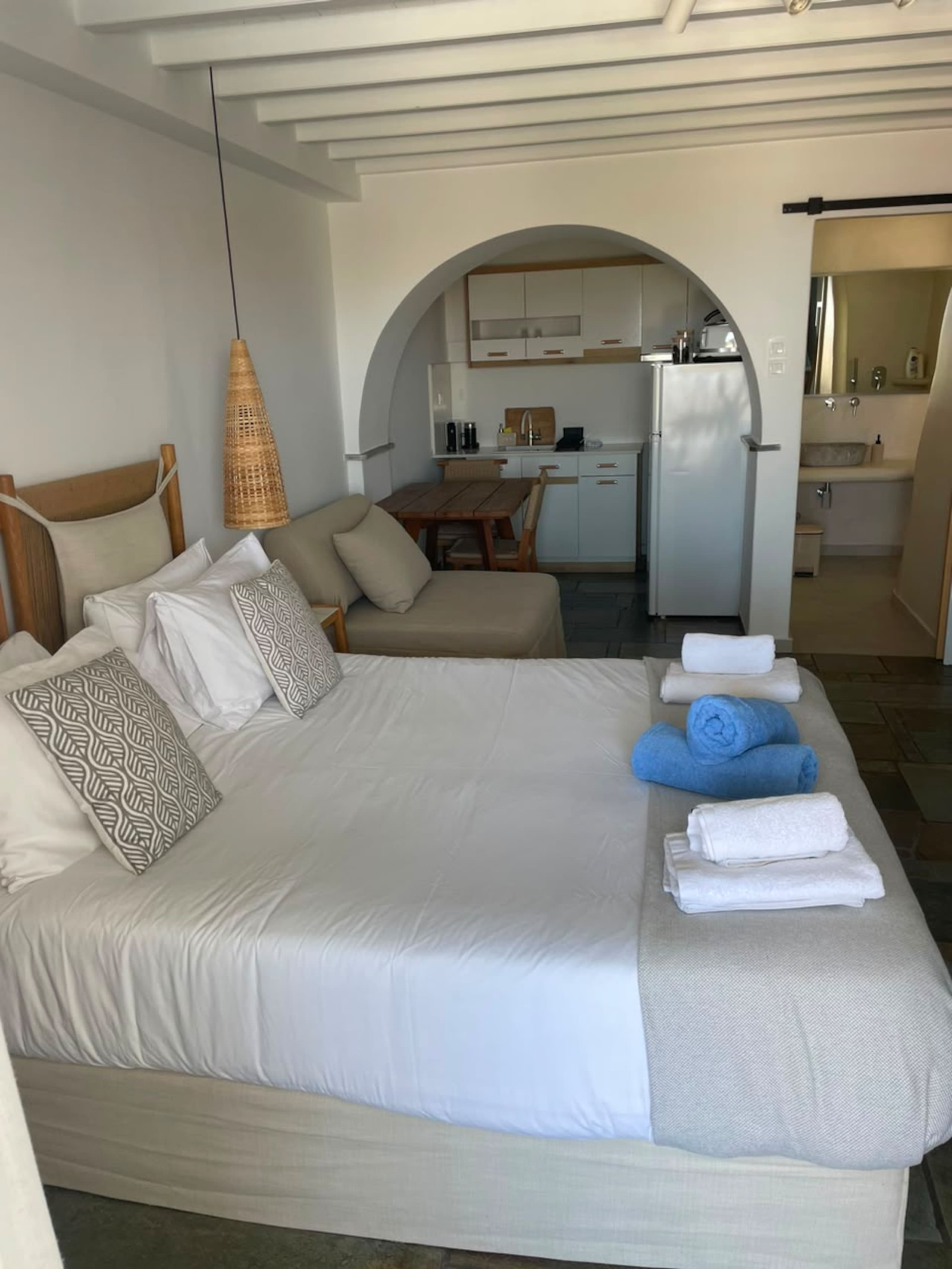 Mykonos Lagom 1 Sea View Studio (180° Sunset Bar) - Apartments for Rent in Mykonos, Greece 10