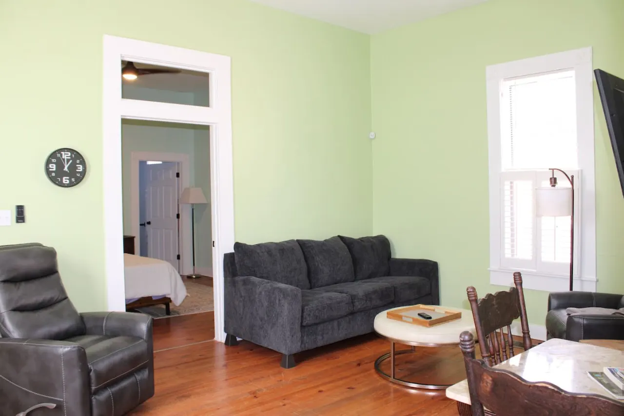 Super Cute 2BR 2