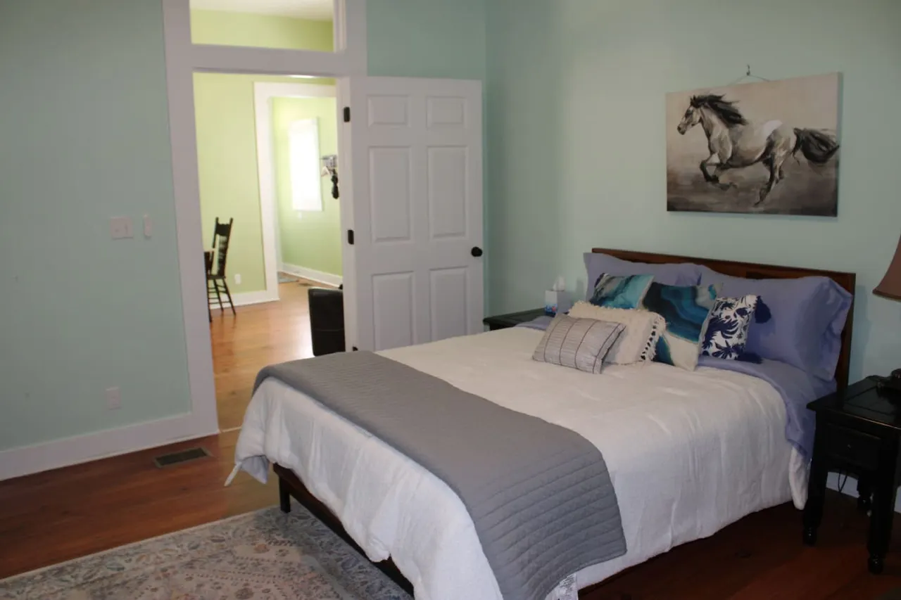 Super Cute 2BR 9