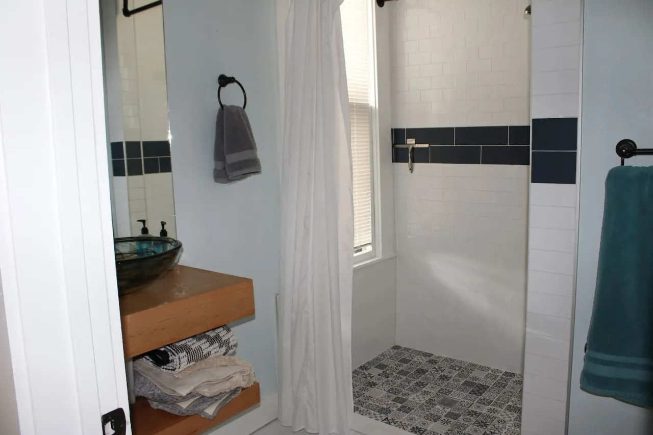 Super Cute 2BR 13