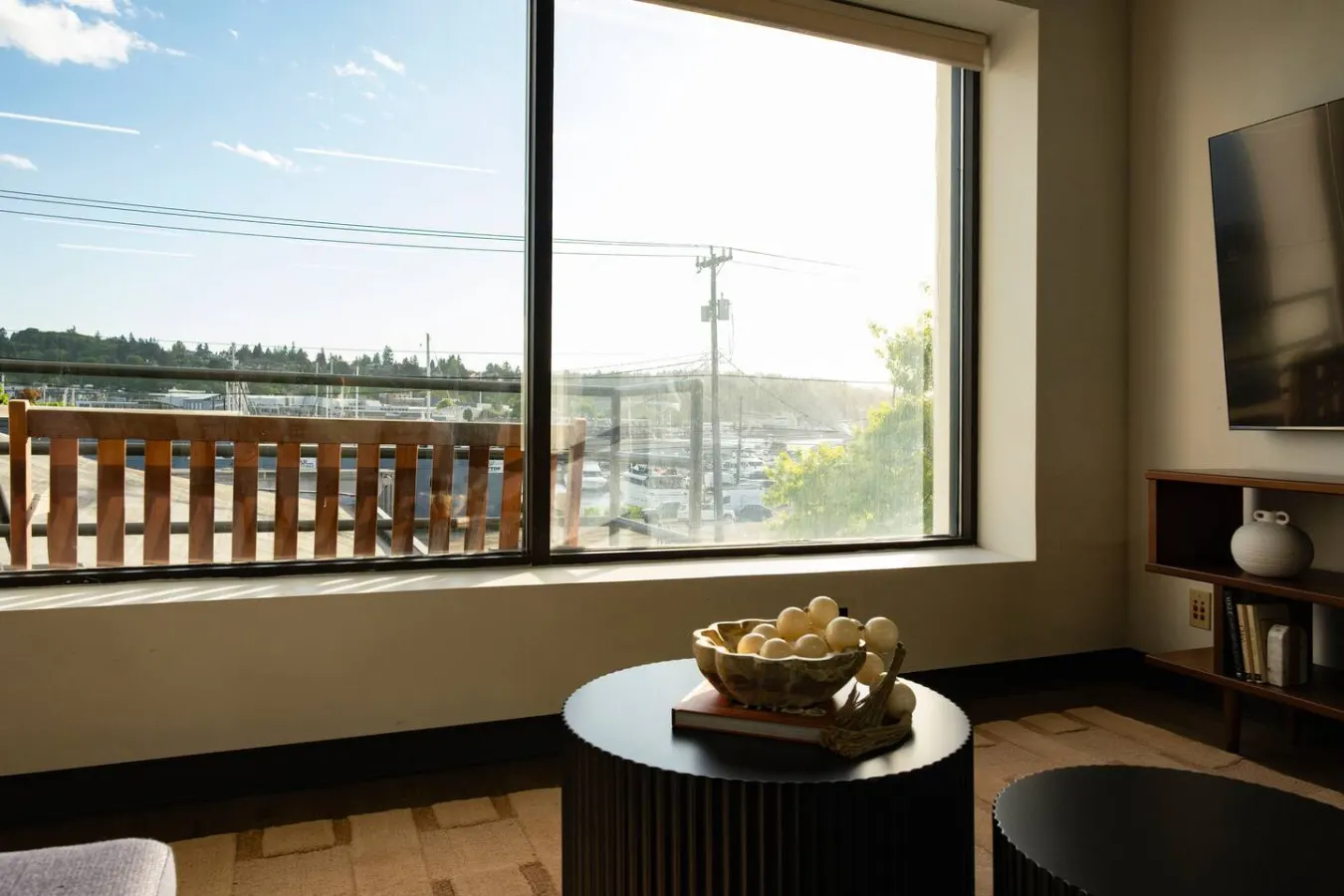 The Ballard Loft Marina View Steps to Shops & Dining 7