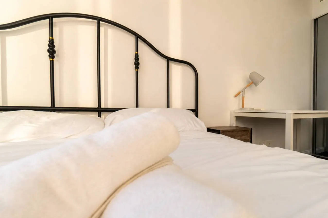 Stylish 2BR Olympic Park Pool, Gym & Parking 9