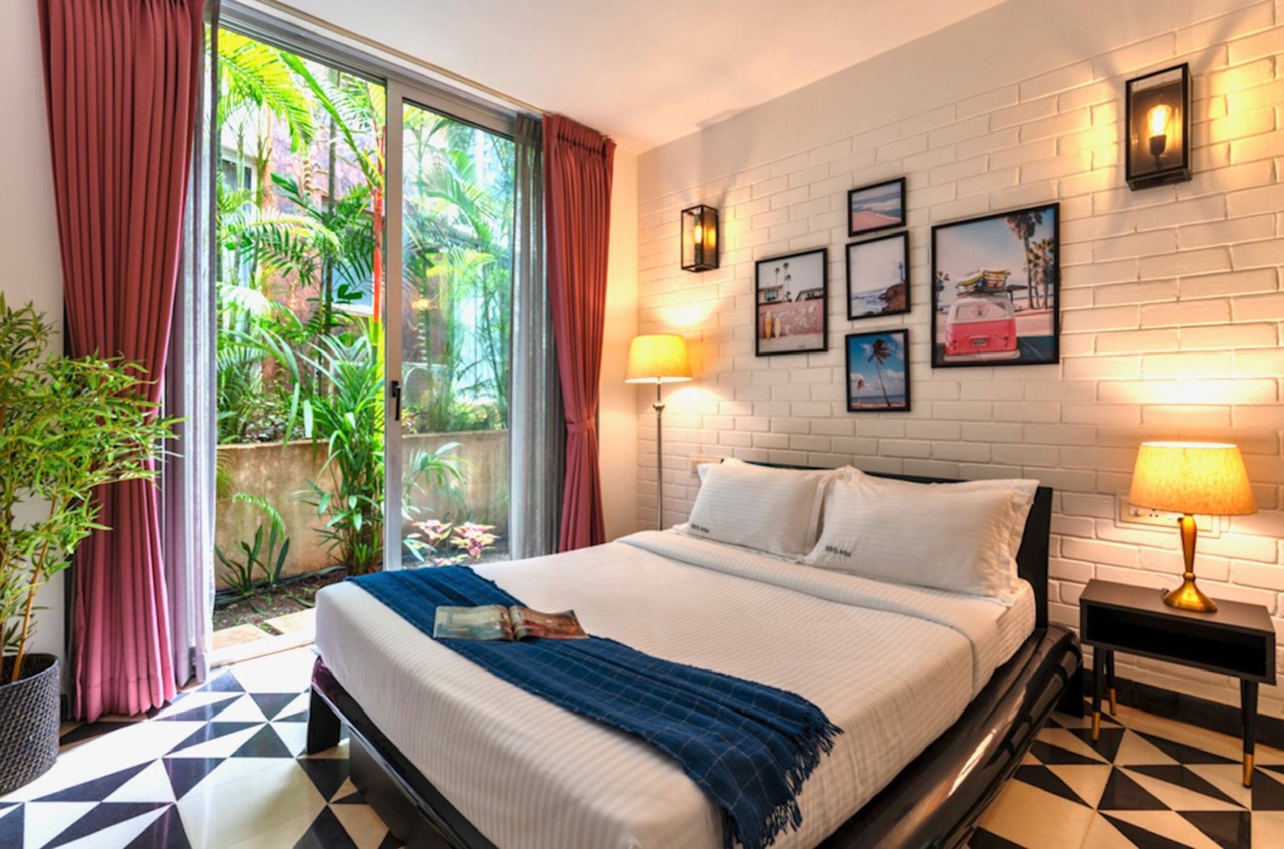 Modern Tropical 2BHK | Near Beach | Pool & Garden 4