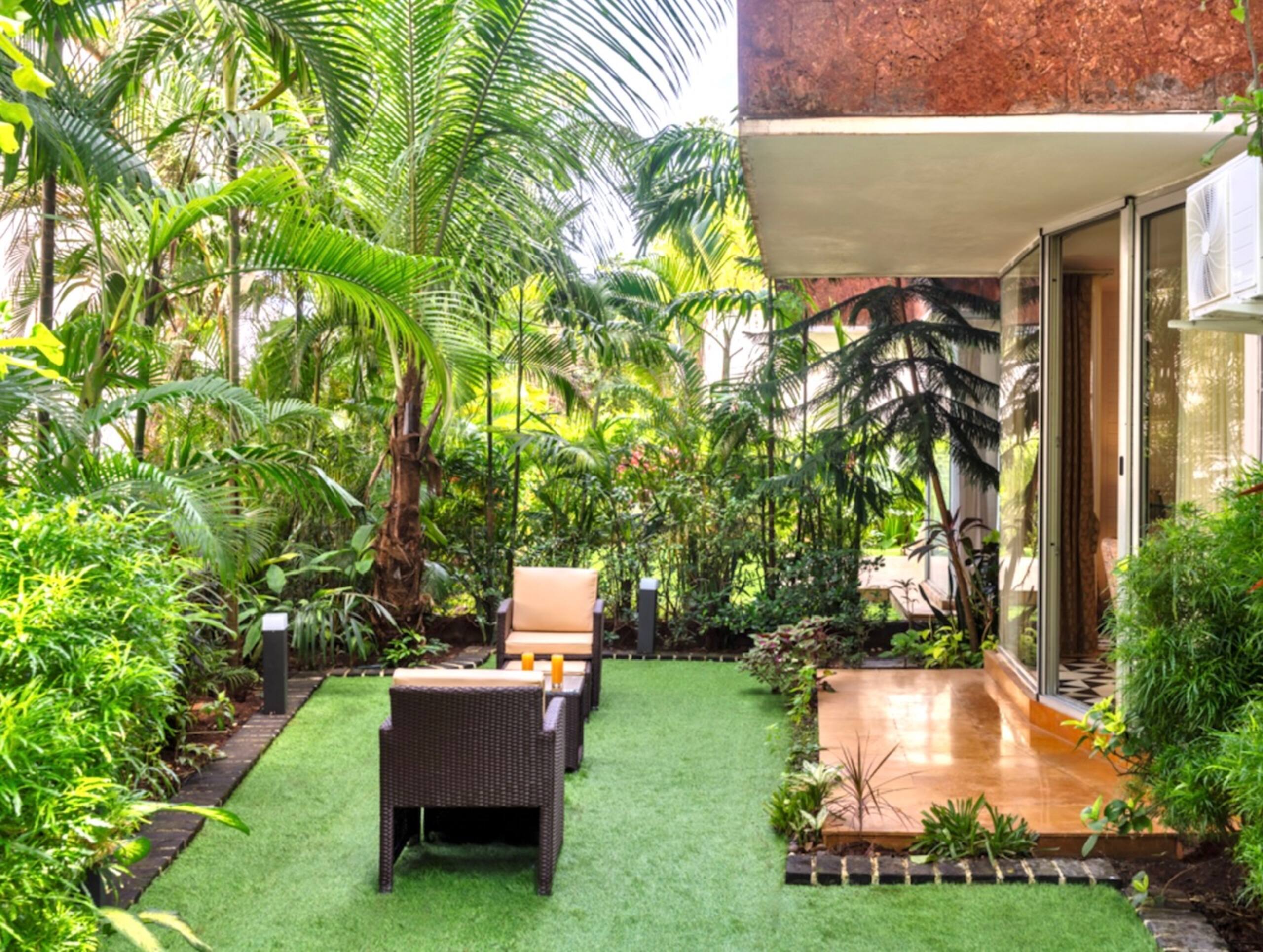 Modern Tropical 2BHK | Near Beach | Pool & Garden 5