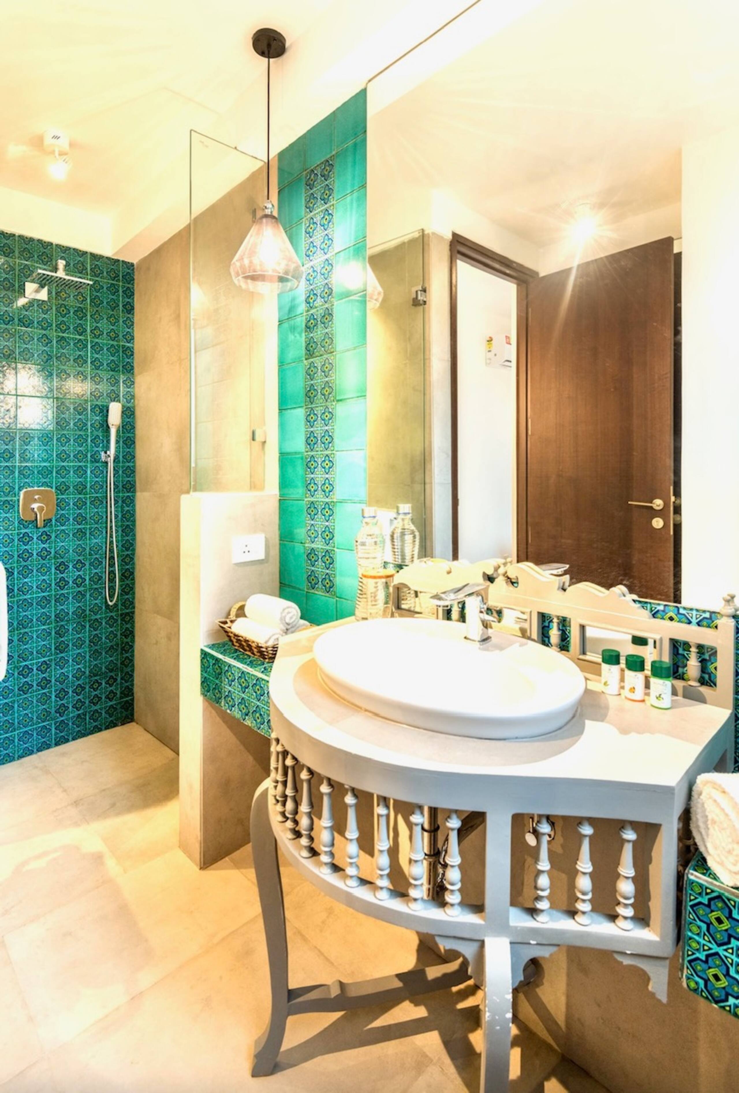 Modern Tropical 2BHK | Near Beach | Pool & Garden 19