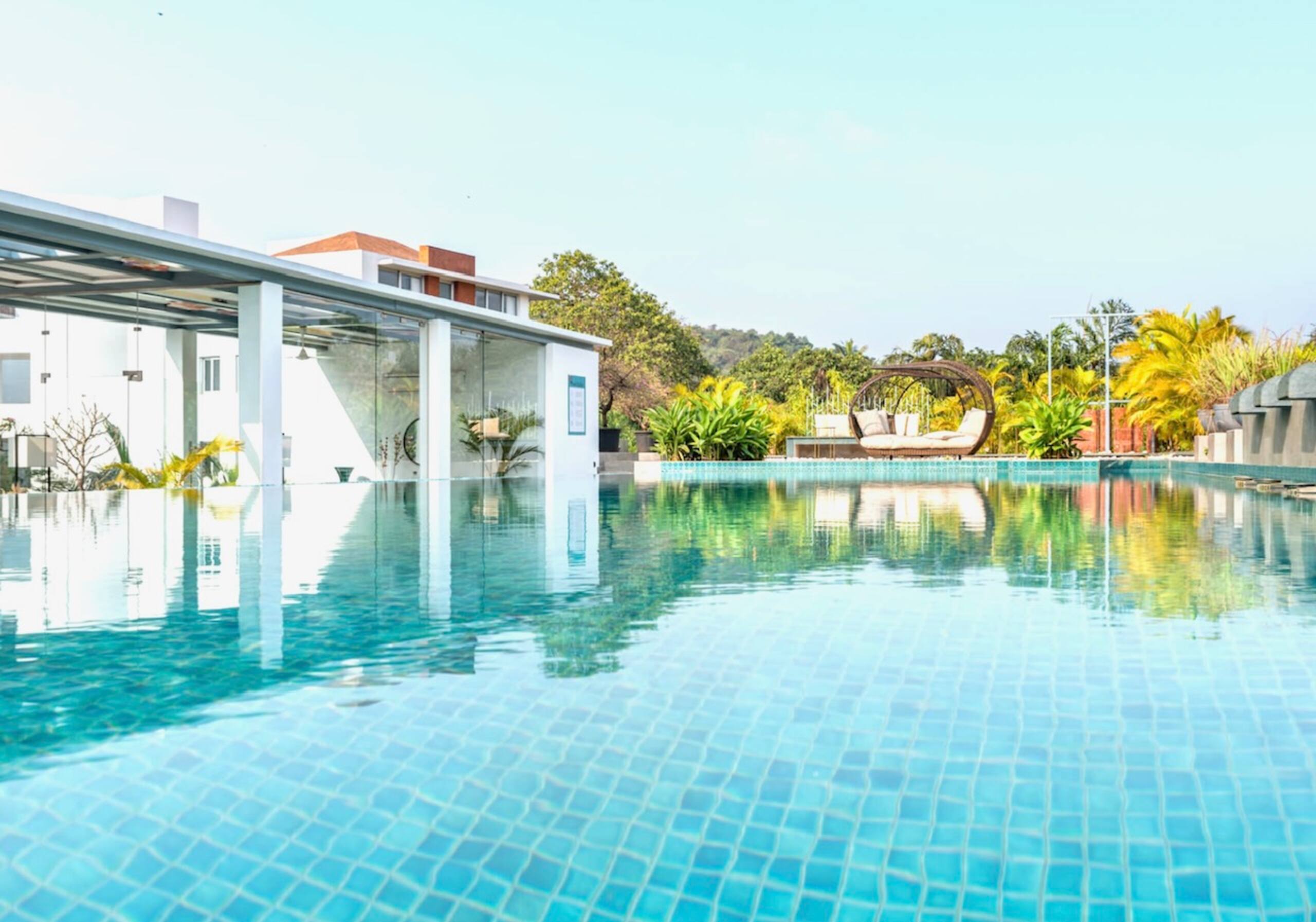 Modern Tropical 2BHK | Near Beach | Pool & Garden 27