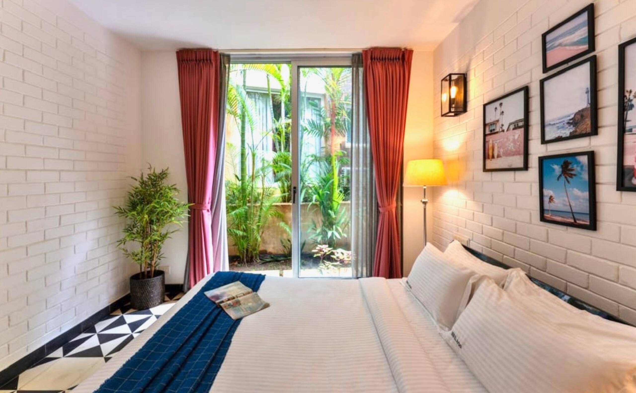 Modern Tropical 2BHK | Near Beach | Pool & Garden 11