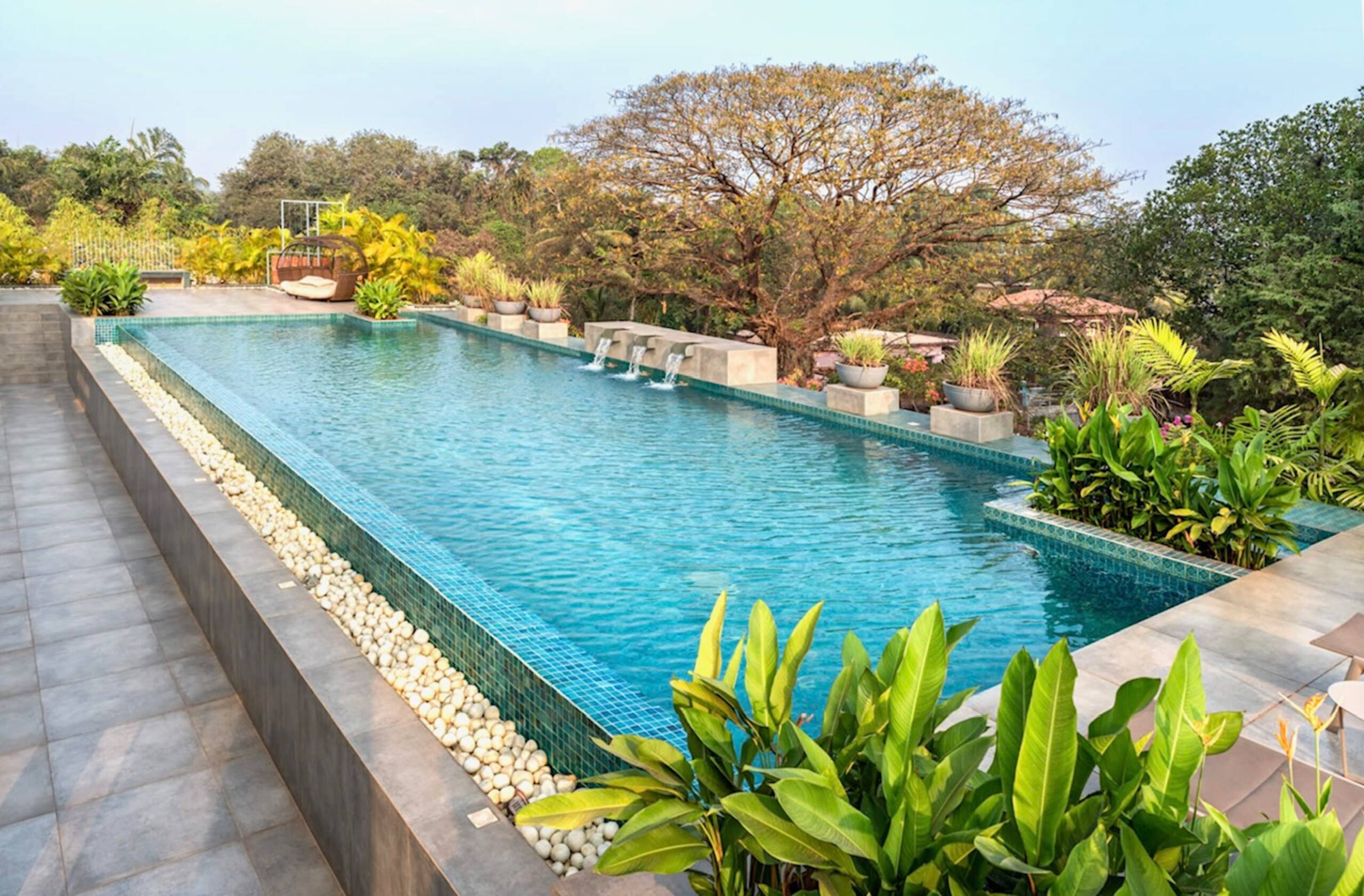 Modern Tropical 2BHK | Near Beach | Pool & Garden 26