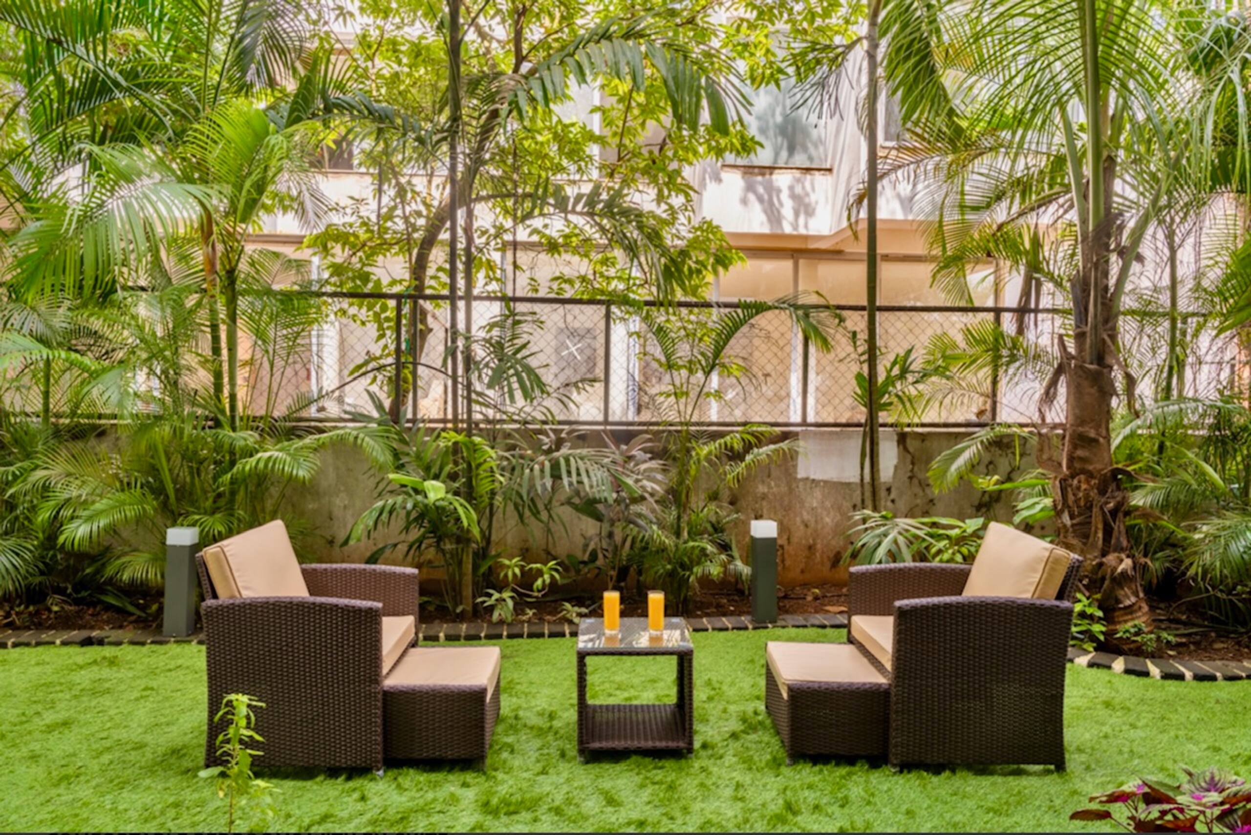 Modern Tropical 2BHK | Near Beach | Pool & Garden 7