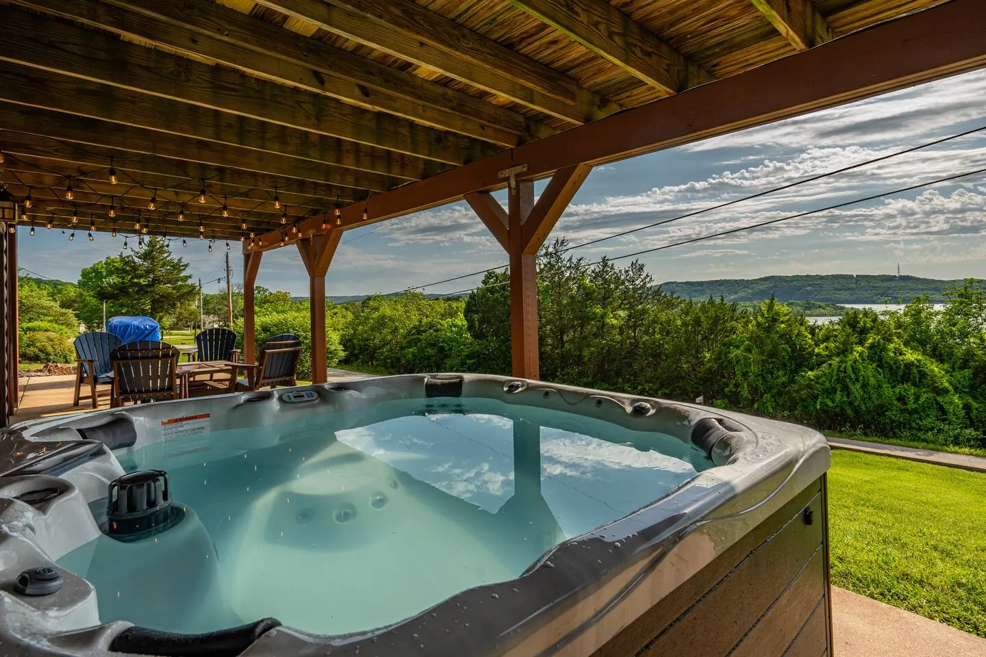 Big Lake Views, Outdoor Sauna, Hot Tub & Game Room — photo 2