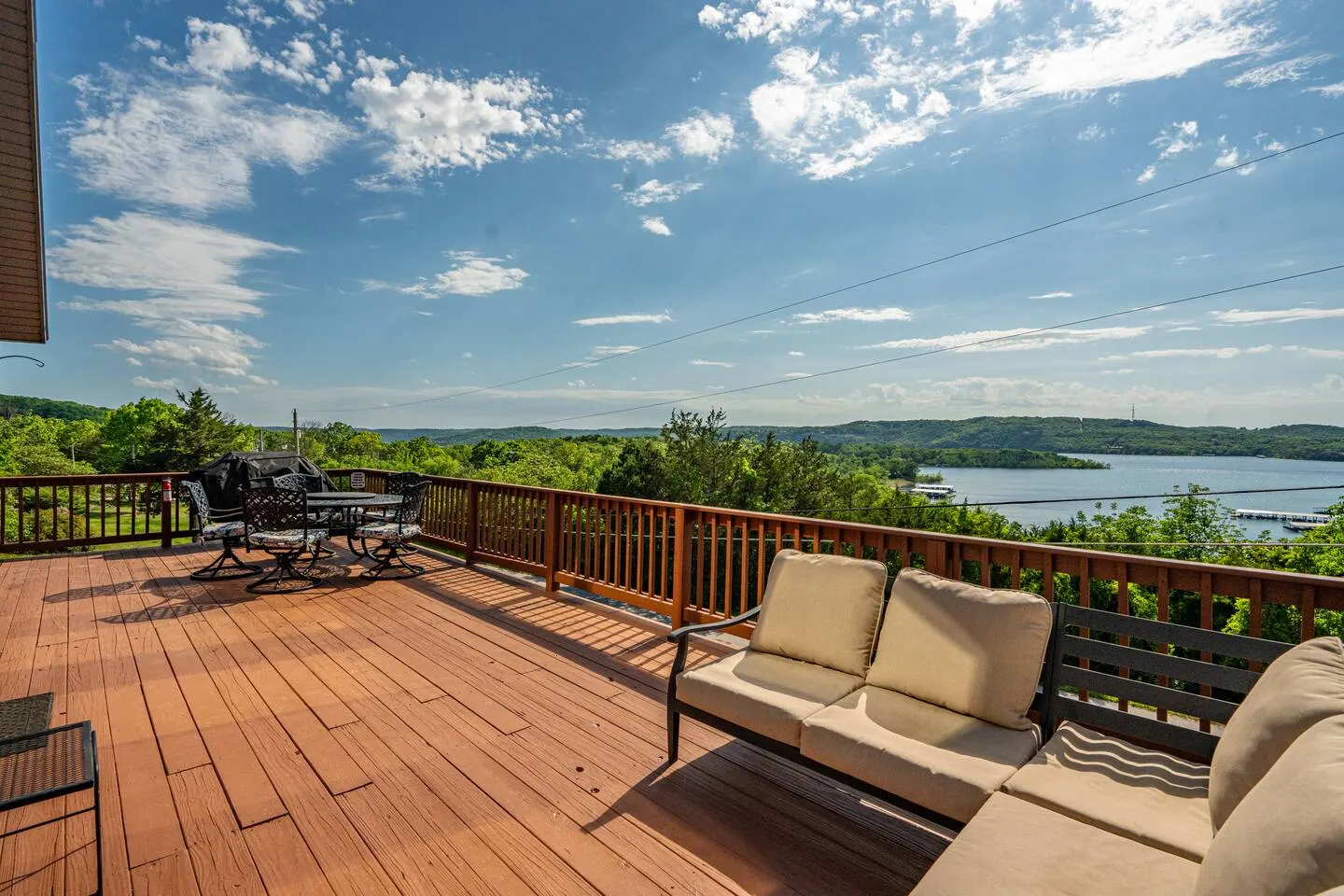 Big Lake Views, Outdoor Sauna, Hot Tub & Game Room — photo 3