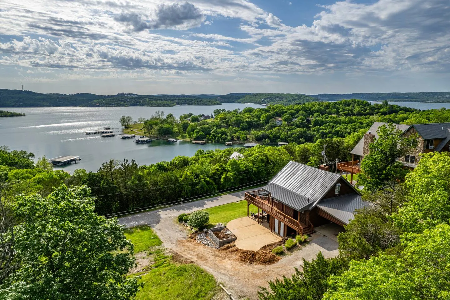 Big Lake Views, Outdoor Sauna, Hot Tub & Game Room — photo 5