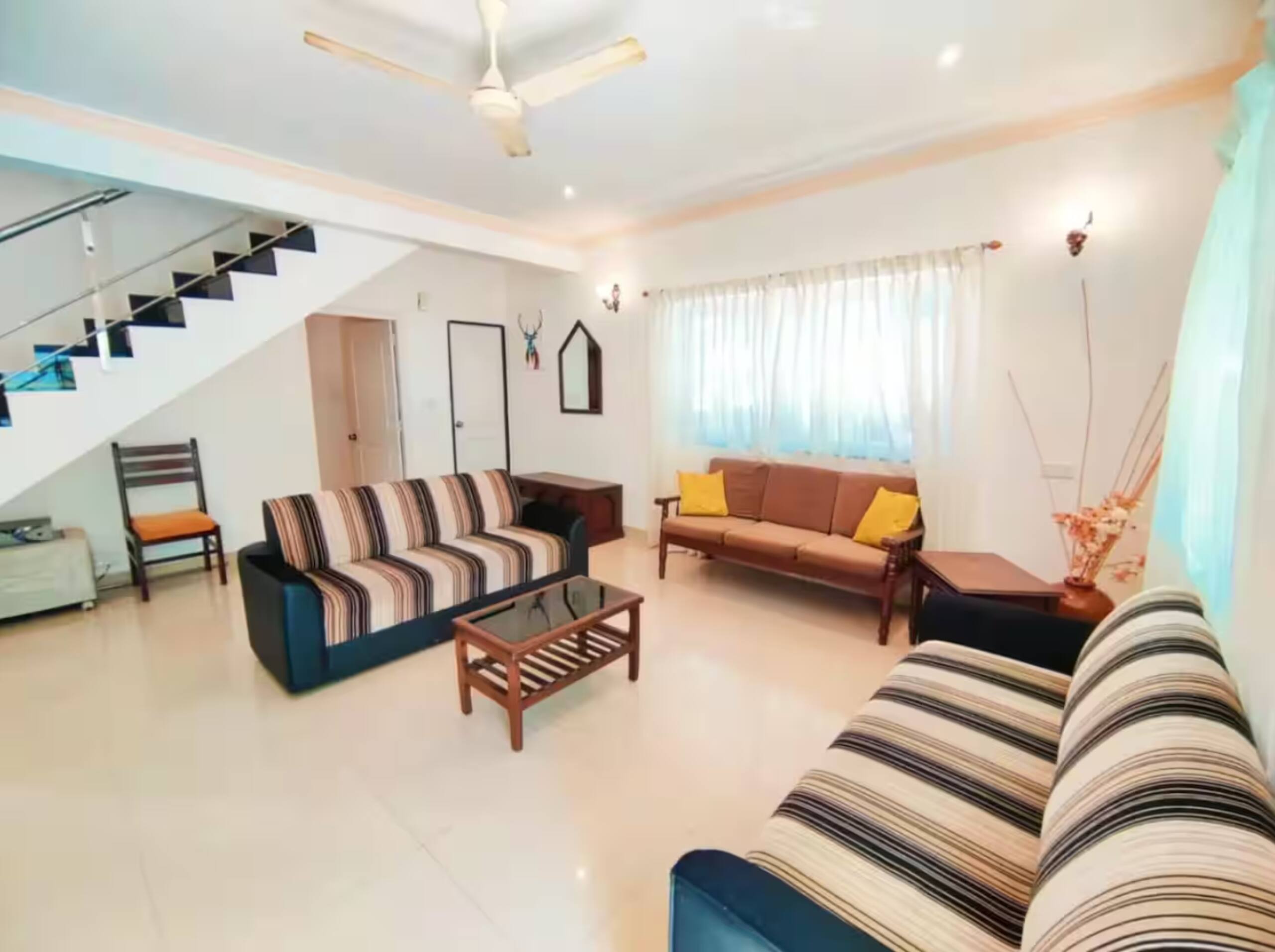 Varca 3BHK Villa-Pool, Field-View & Near Beach 5