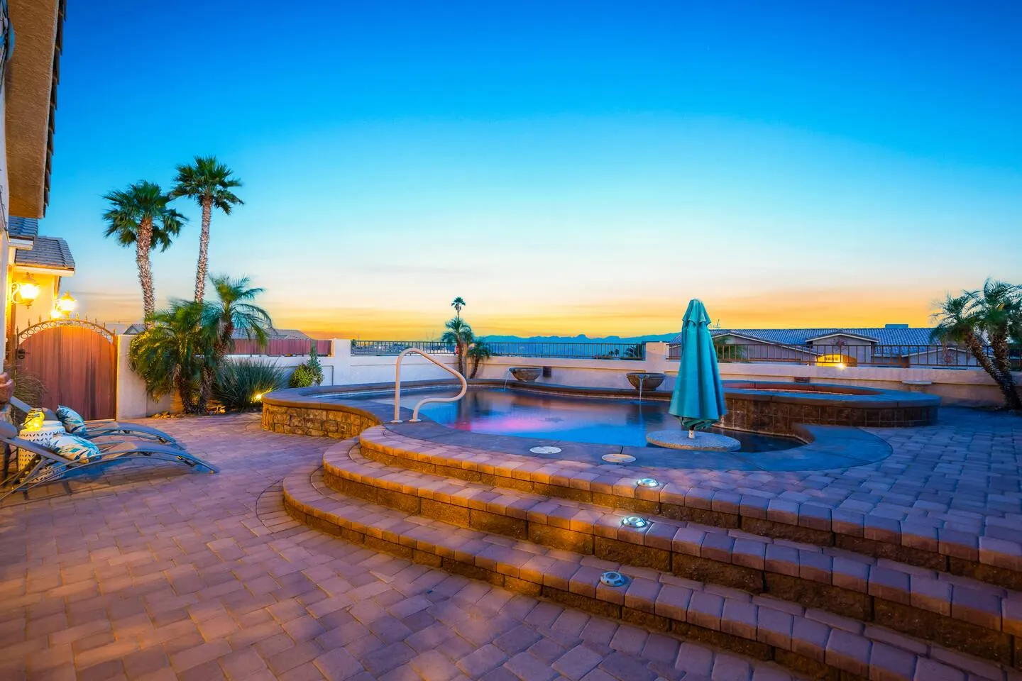 Luxury Views Pool Spa Parking Sleeps 14 15