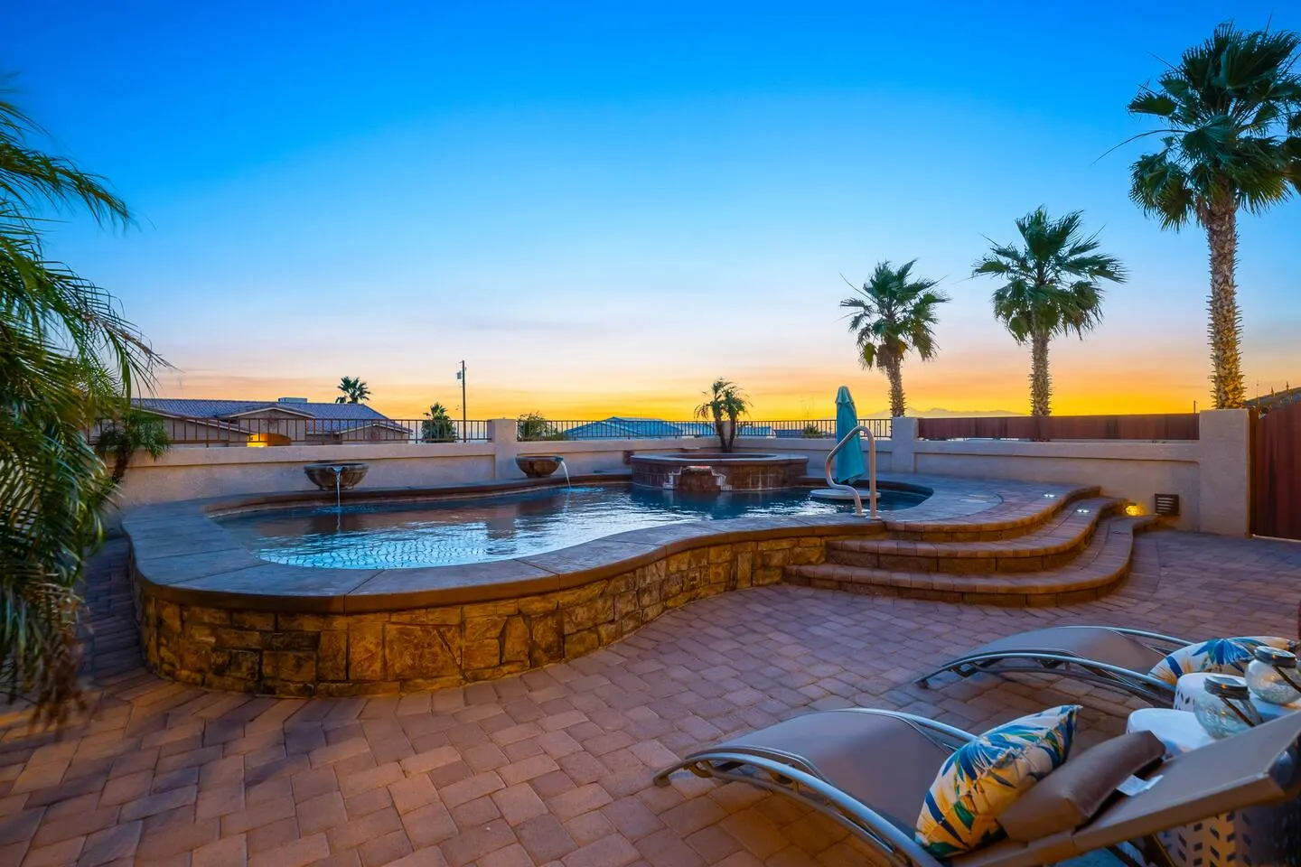 Luxury Views | Pool | Spa | Parking | Sleeps 14 — photo 4