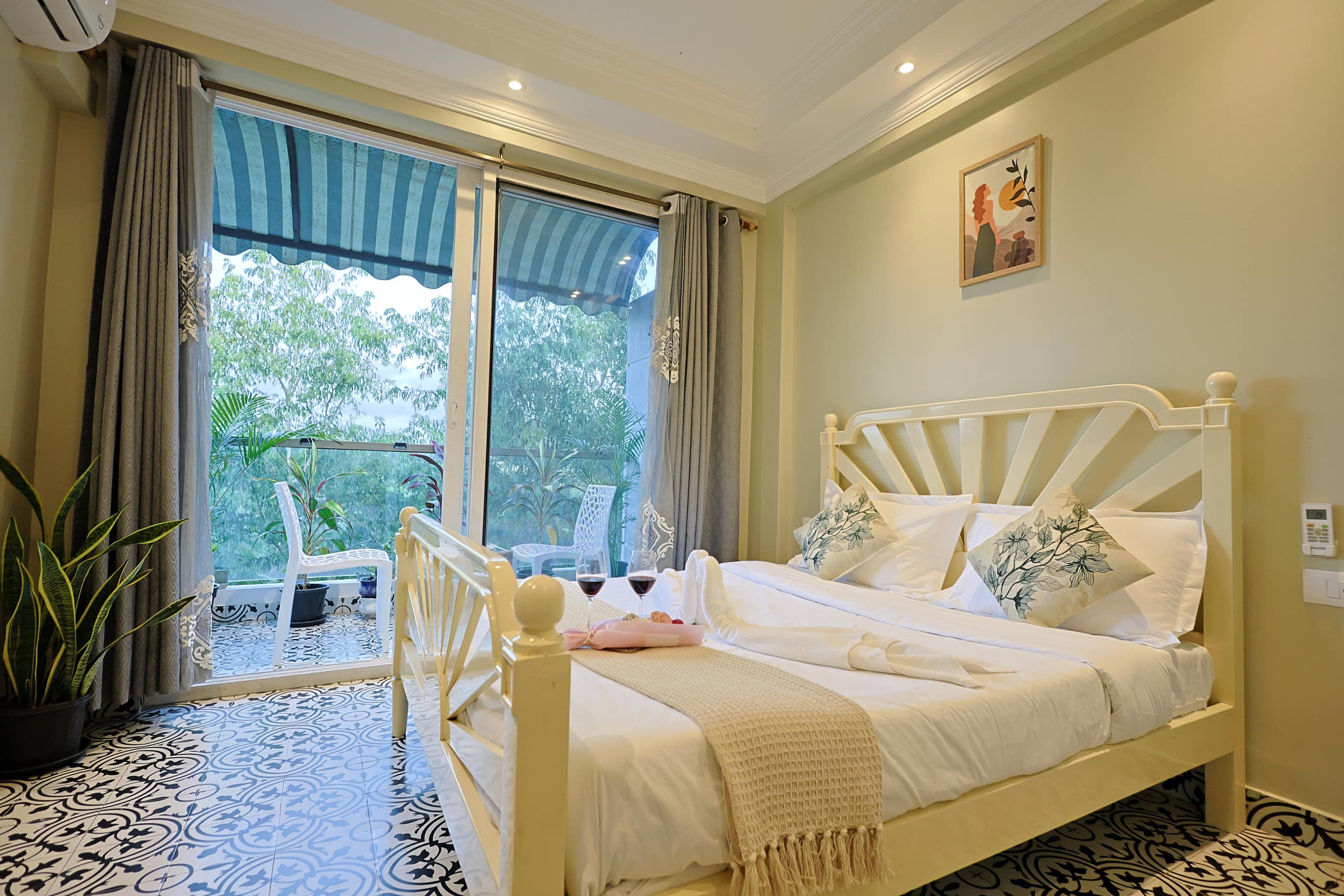 KASA’s FernCrest, your Goa haven at Siolim. 24