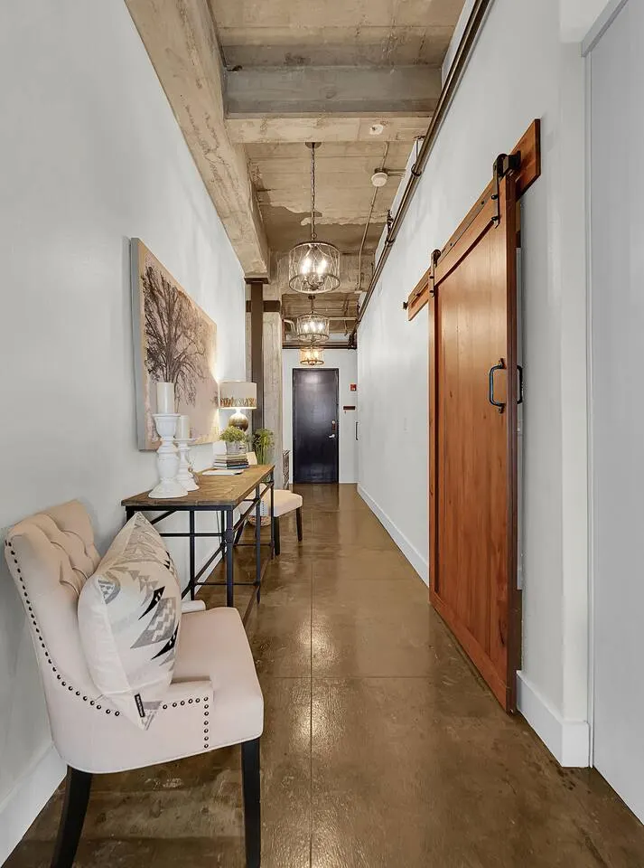 Skyscape- Lofted Luxury Condo Waco/Baylor/Downtown 10