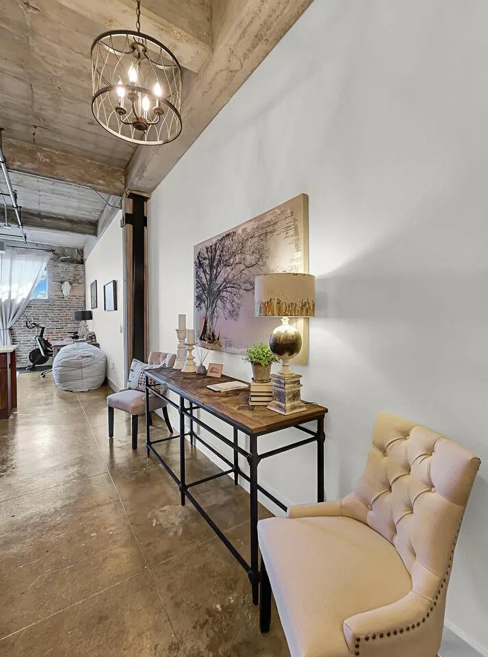 Skyscape- Lofted Luxury Condo Waco/Baylor/Downtown 11
