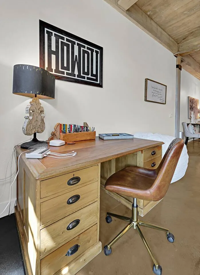 Skyscape- Lofted Luxury Condo Waco/Baylor/Downtown 12