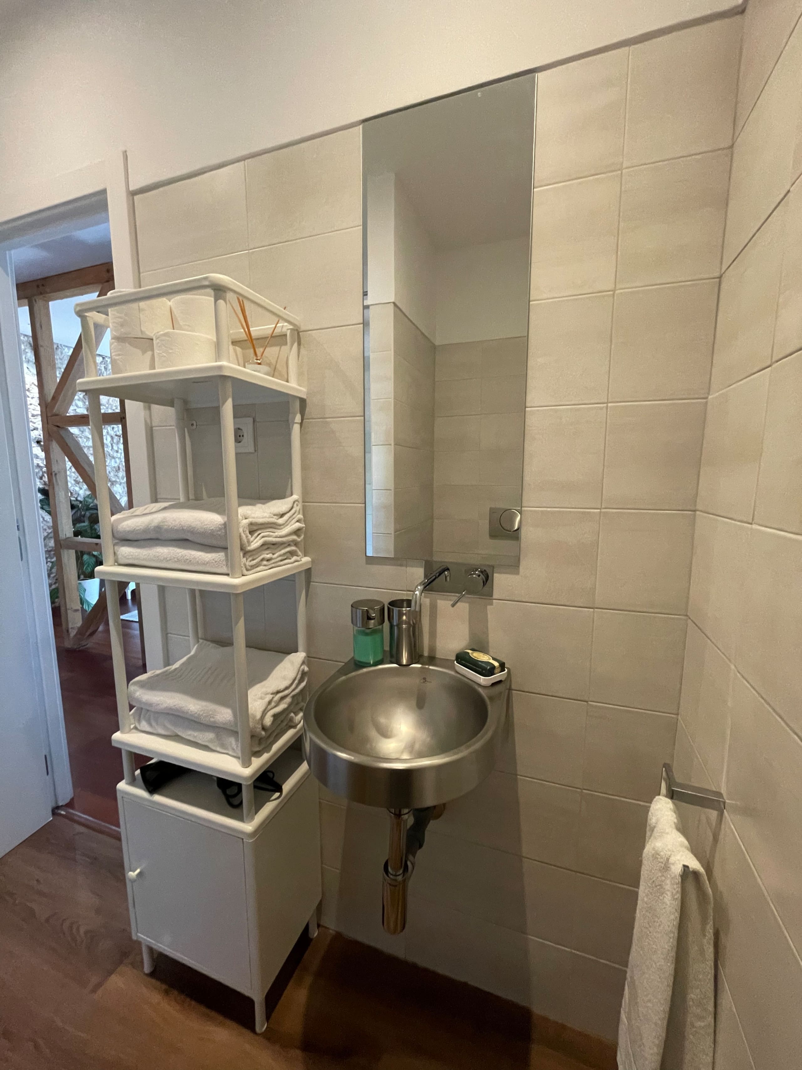 1881 Historical duplex Suite 15