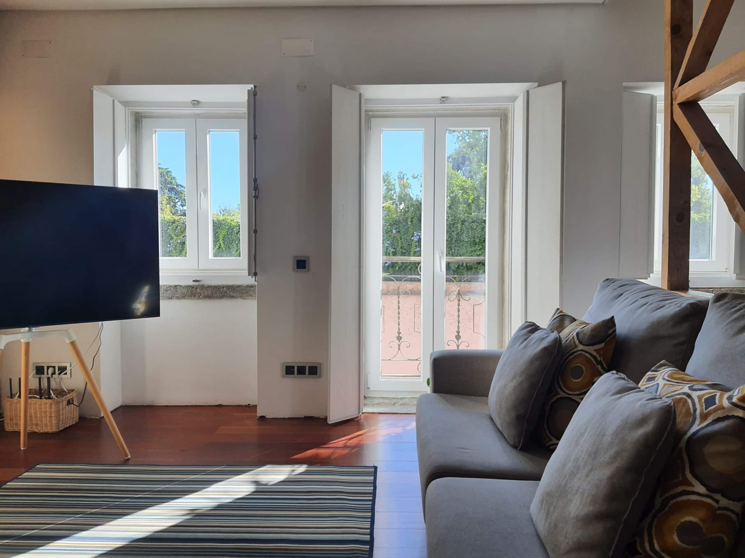 1881 Historical duplex Suite 4