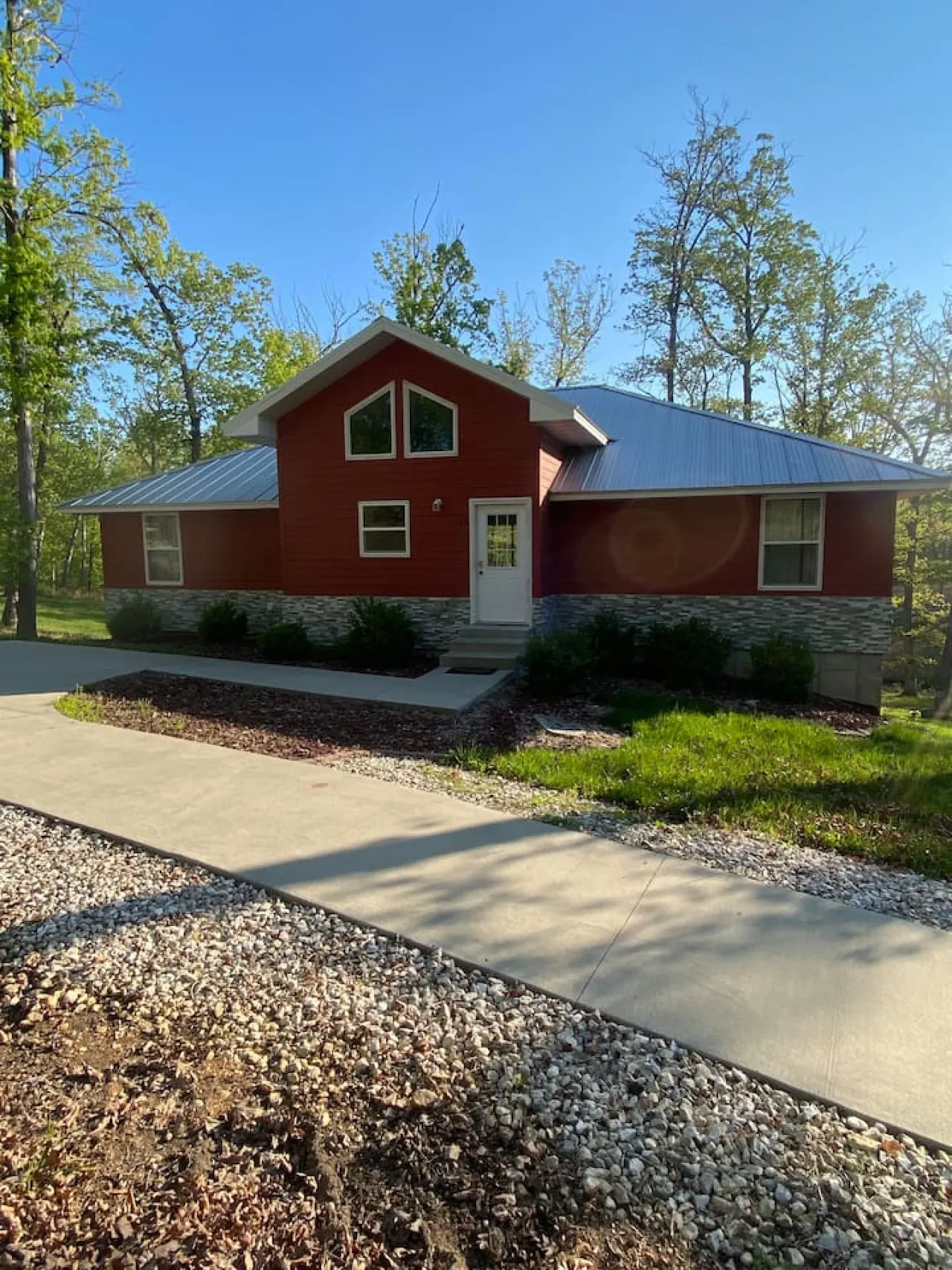 Red Cabin Sleep 16-PArties welcomed! 1