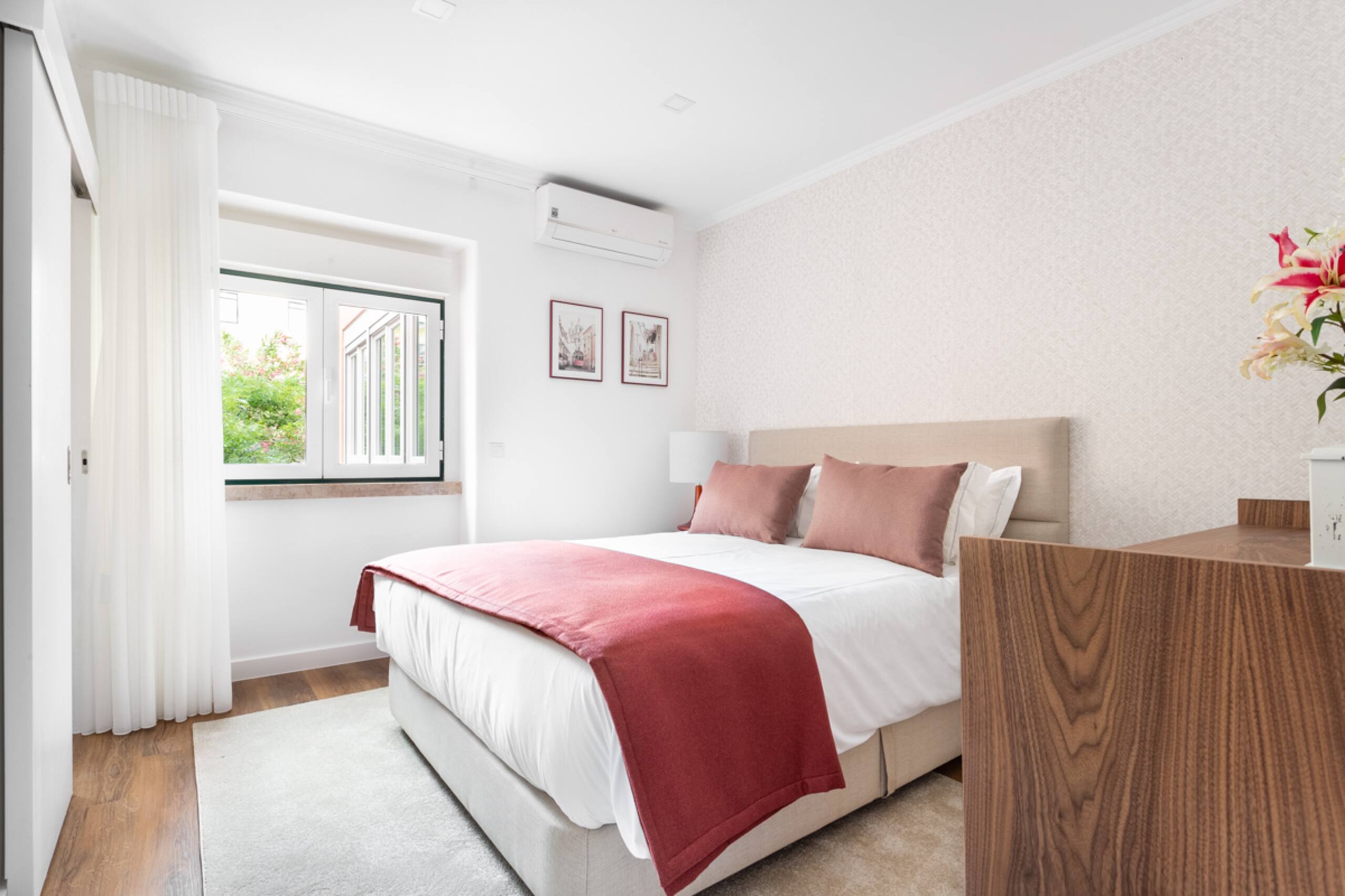 Modern home in Principe Real 26